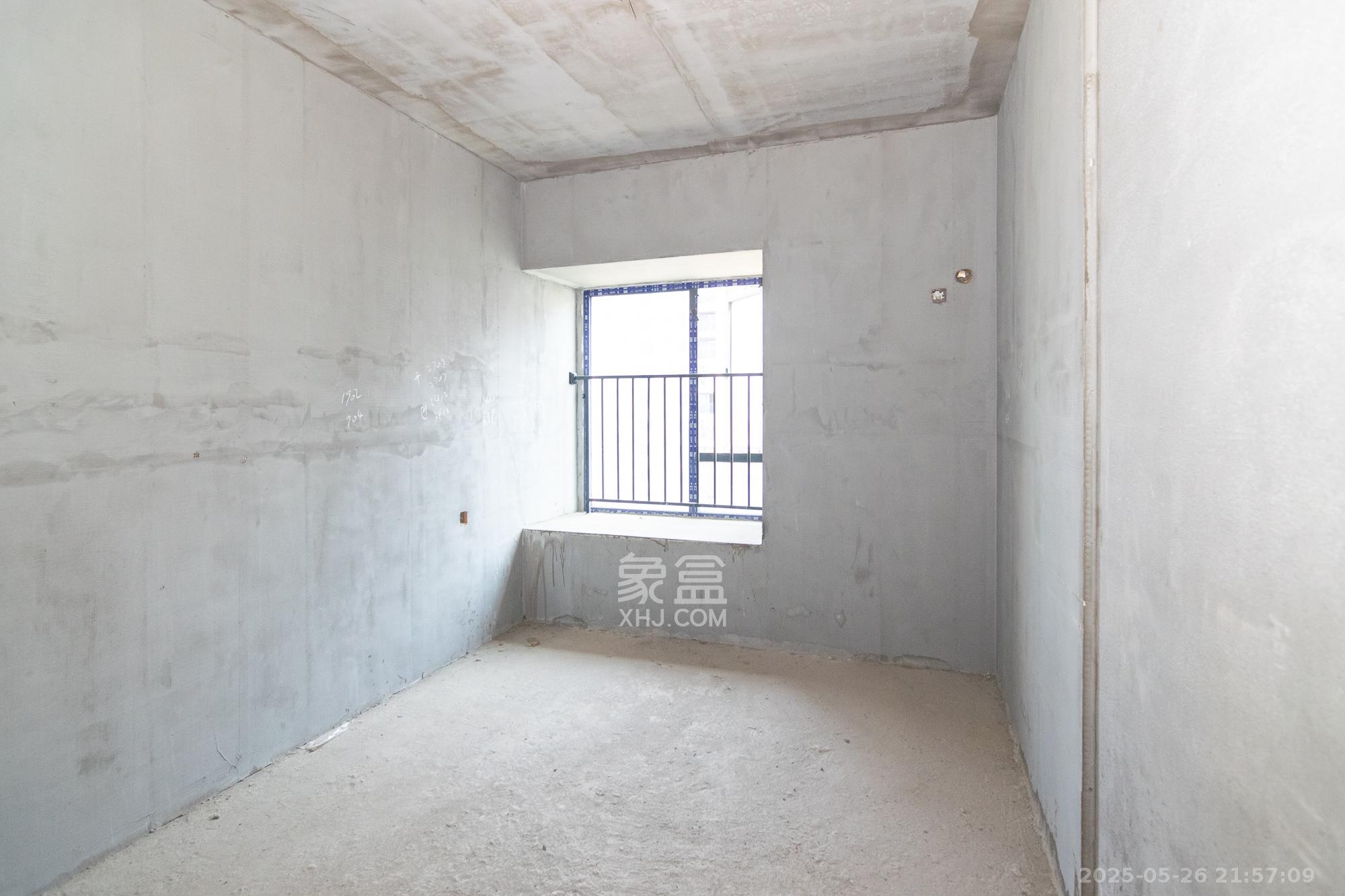 大汉月亮河畔  4室2厅2卫    63.0万卧室