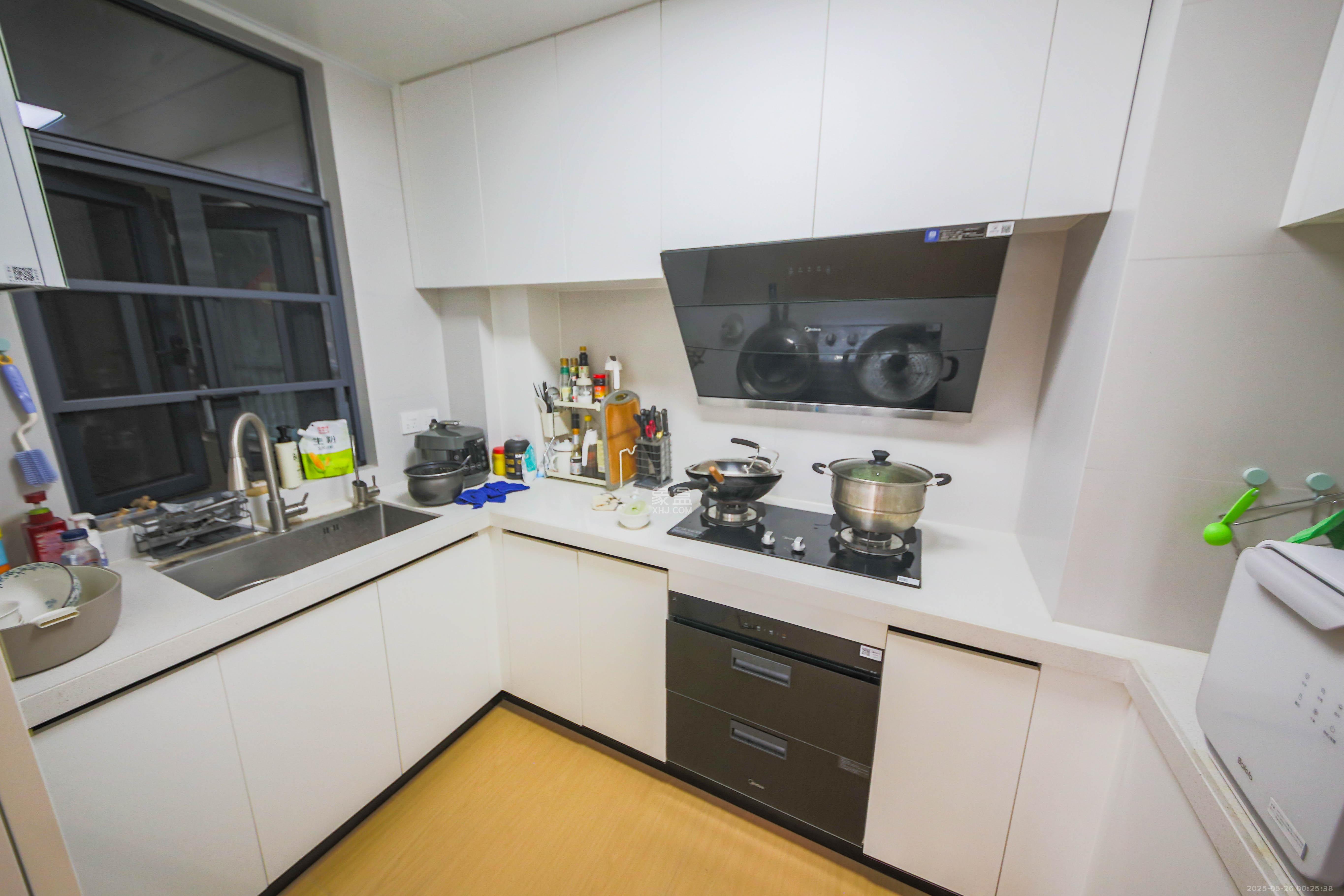 中建钰和城  3室2厅2卫   163.00万厨房