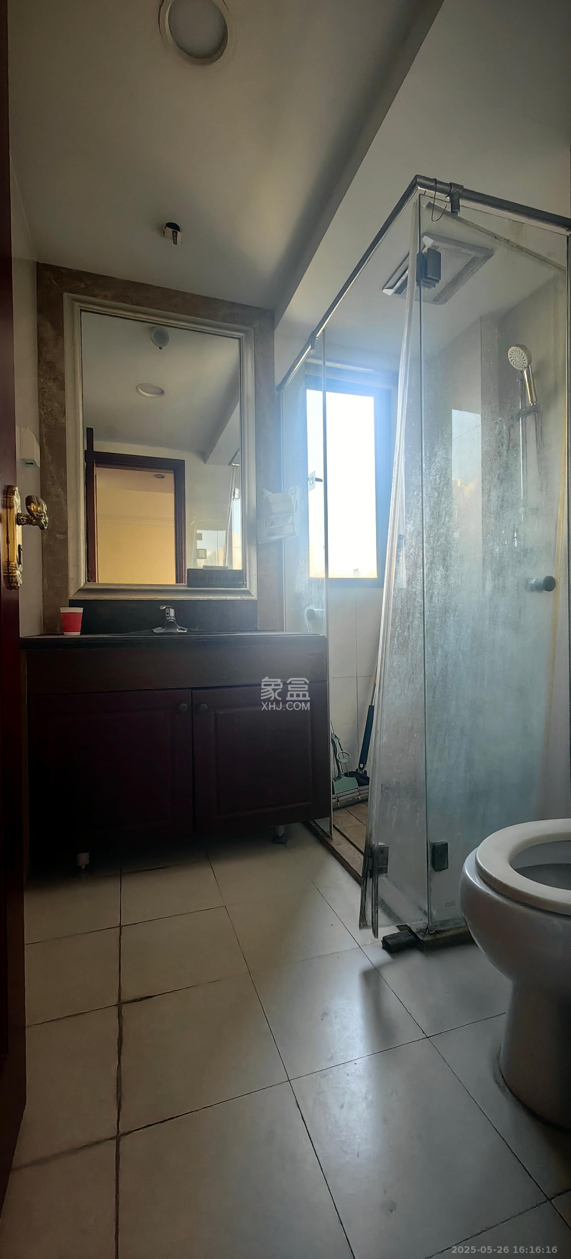 恒大华府 2室2厅1卫 2300.0元/月 恒大华府 2室2厅1卫 2300.0元/月室内图