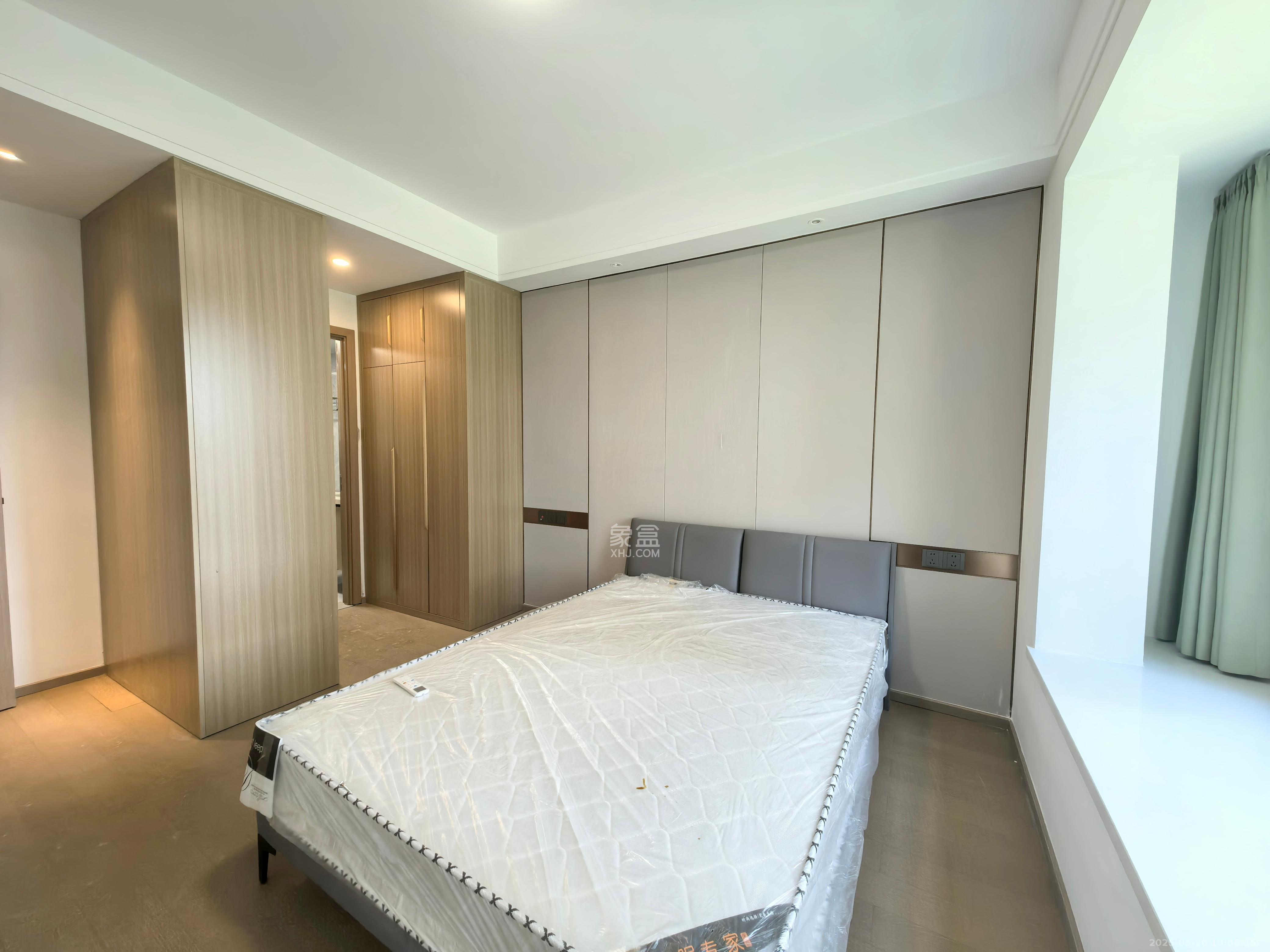 汉唐世家二期  3室2厅2卫   2300.00元/月室内图