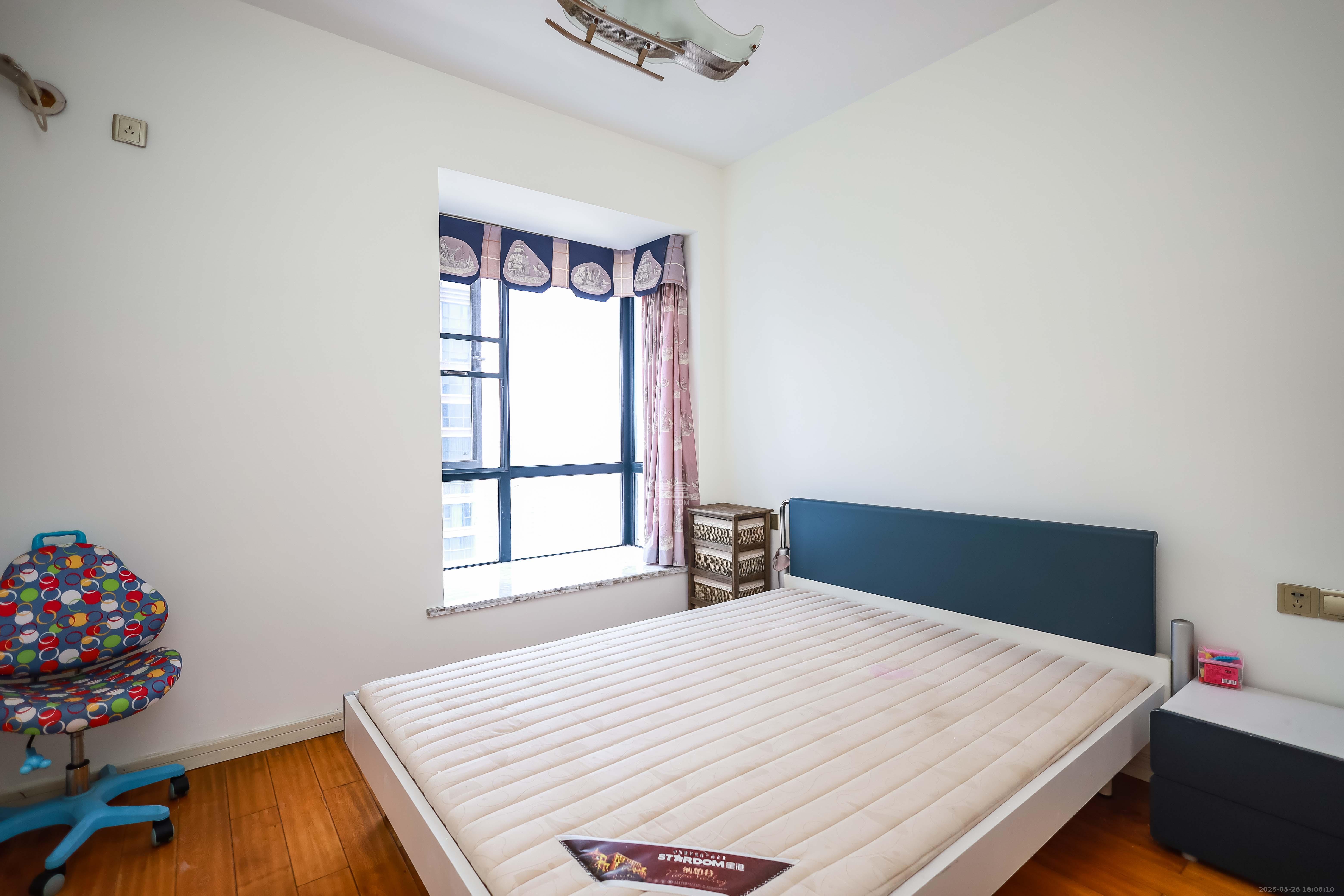 永祺西京  4室2厅2卫    165.0万 永祺西京  4室2厅2卫    165.0万卧室