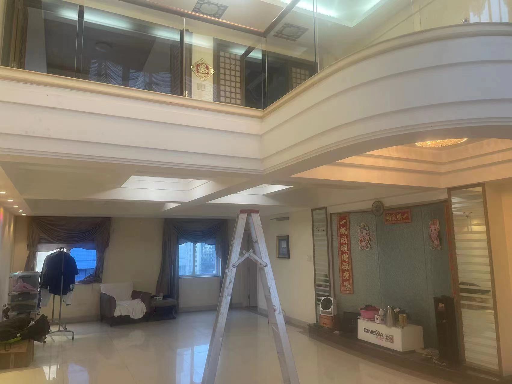 百金城小区  3室2厅2卫   4500.00元/月室内图1
