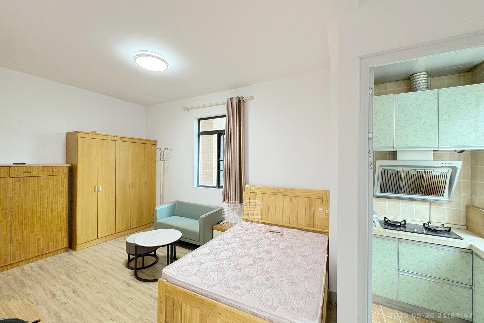 湘域城邦(湘域国际中心)  1室1厅1卫    58.8万 湘域城邦(湘域国际中心)  1室1厅1卫    58.8万客厅