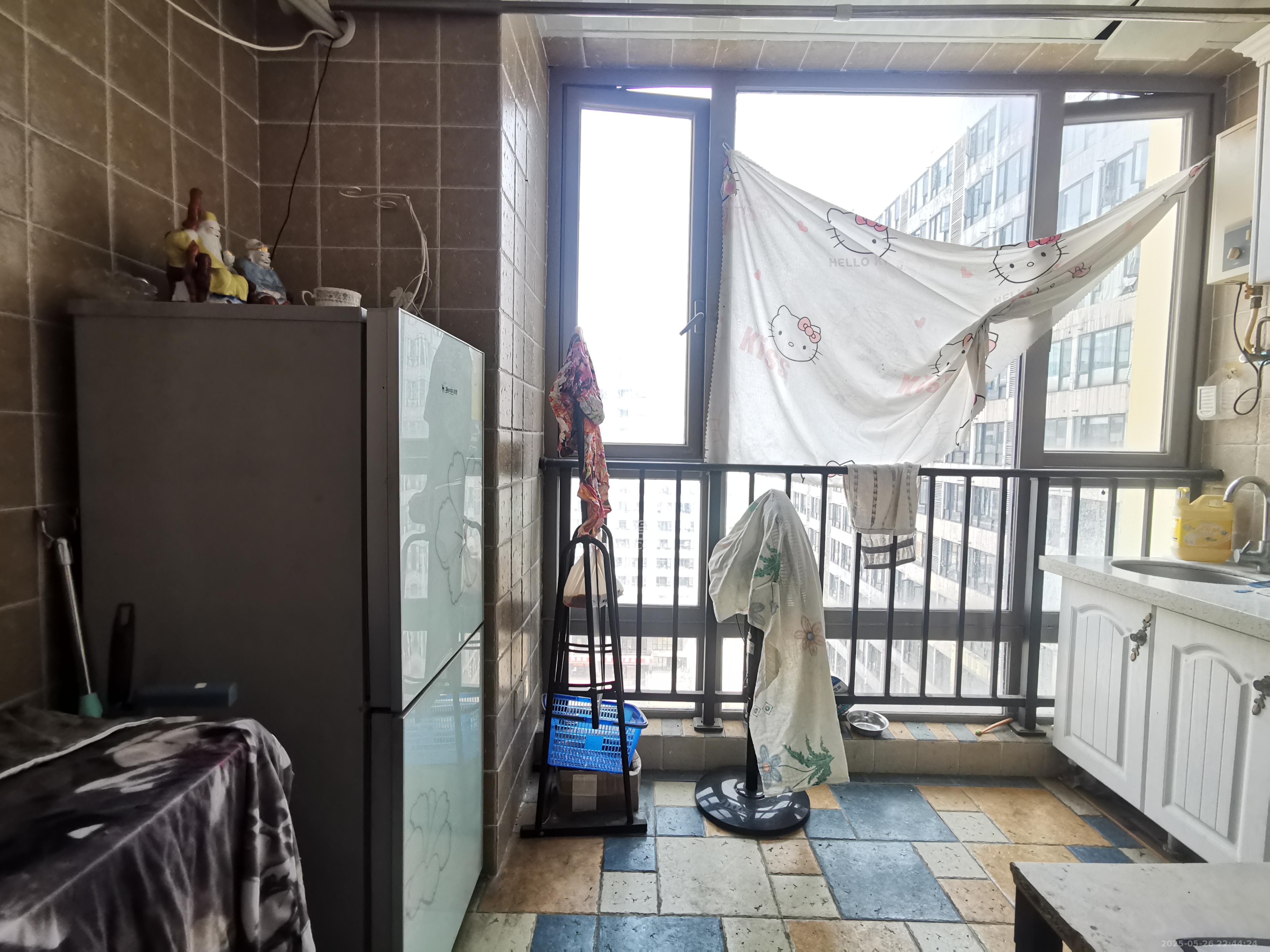 怡海星城  1室1厅1卫   750.00元/月室内图