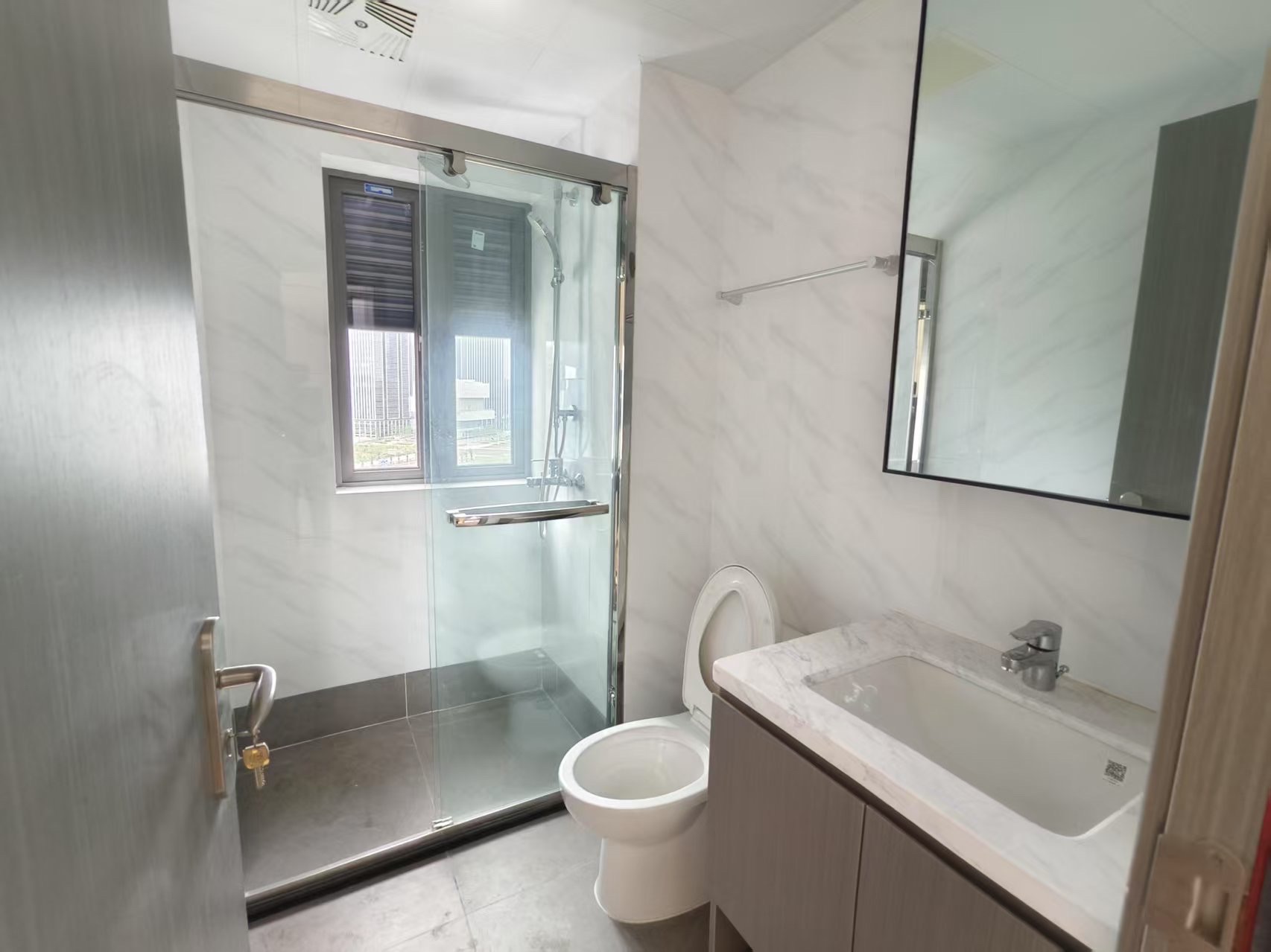 华侨城曦海岸3期  4室2厅2卫    3000.0元/月 华侨城曦海岸3期  4室2厅2卫    3000.0元/月室内图