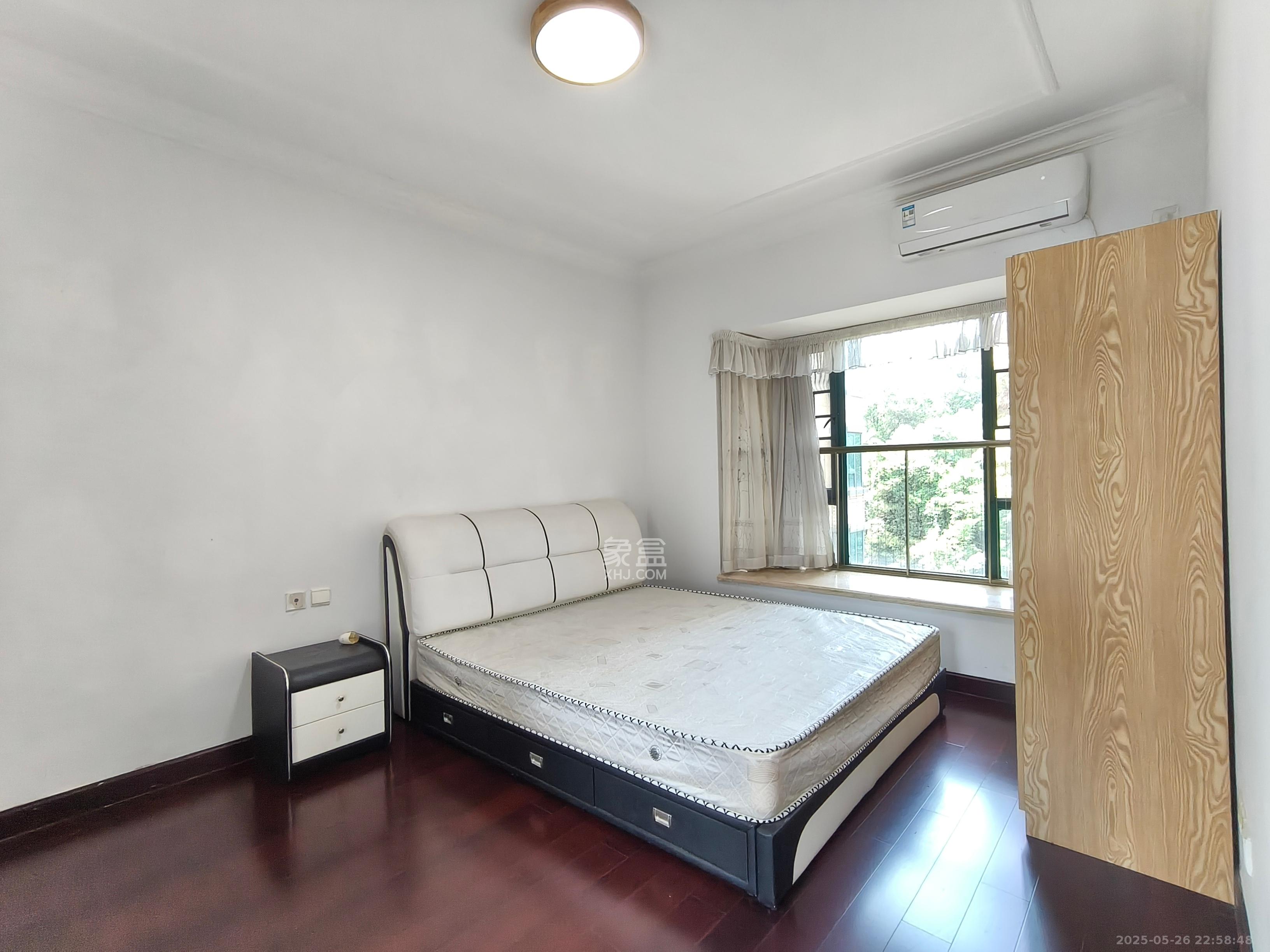 恒大城 3室2厅1卫 2300.0元/月 恒大城 3室2厅1卫 2300.0元/月室内图