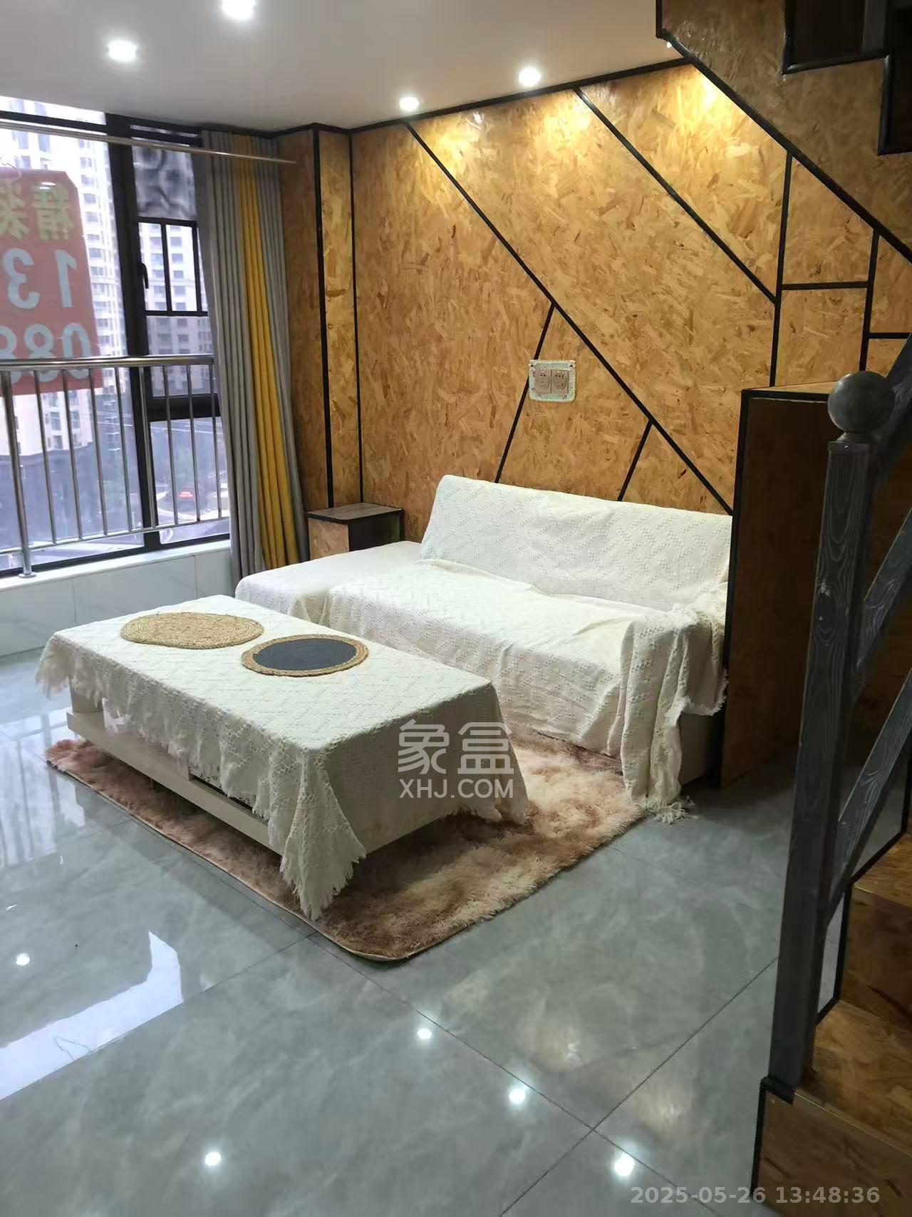 润和滨江府  2室1厅1卫    1800.0元/月 润和滨江府  2室1厅1卫    1800.0元/月