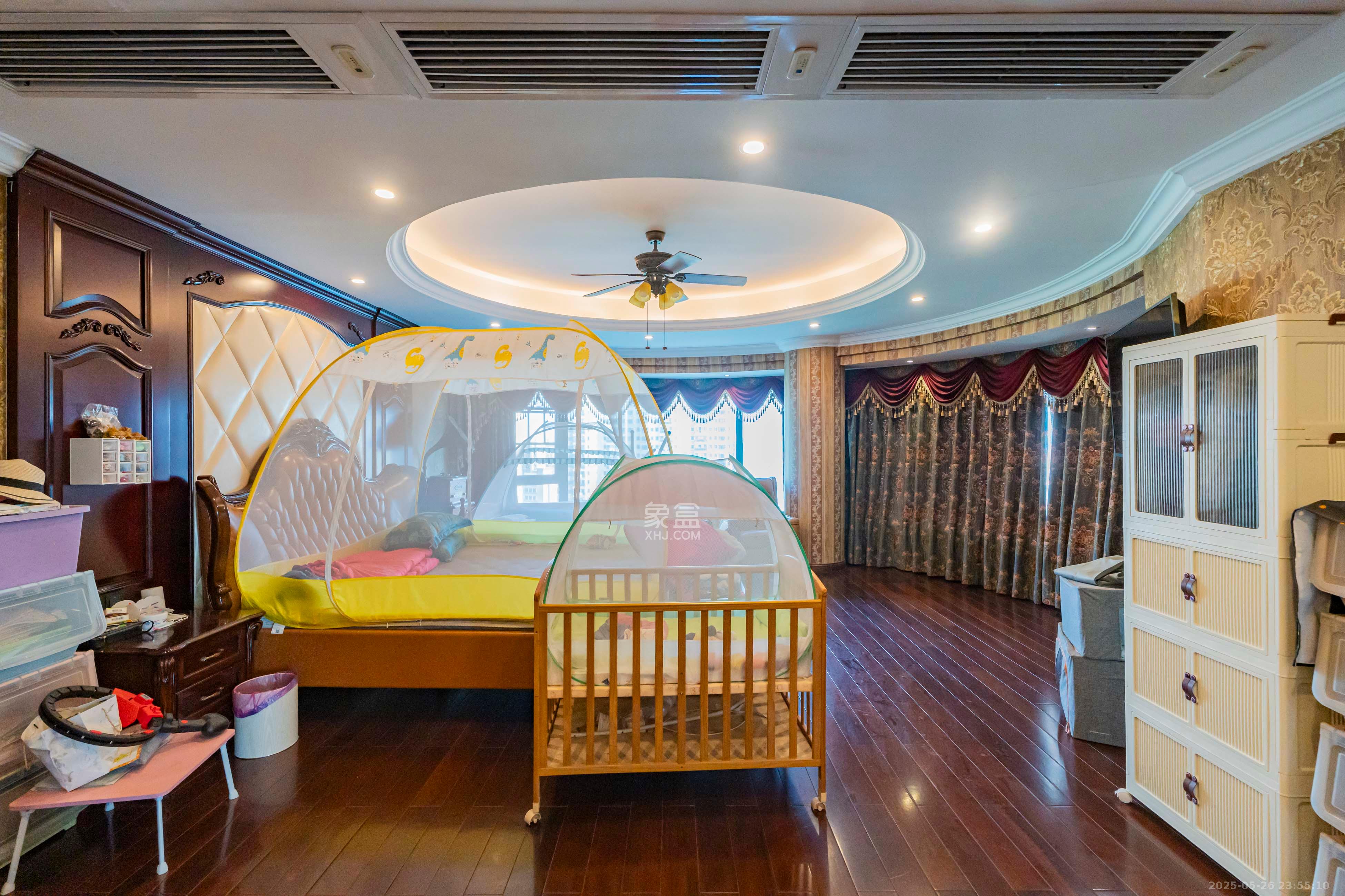 恒大雅苑 5室2厅3卫 280.0万 恒大雅苑 5室2厅3卫 280.0万卧室