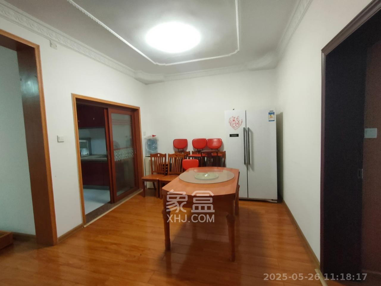 安泰新村  3室2厅2卫    1900.0元/月