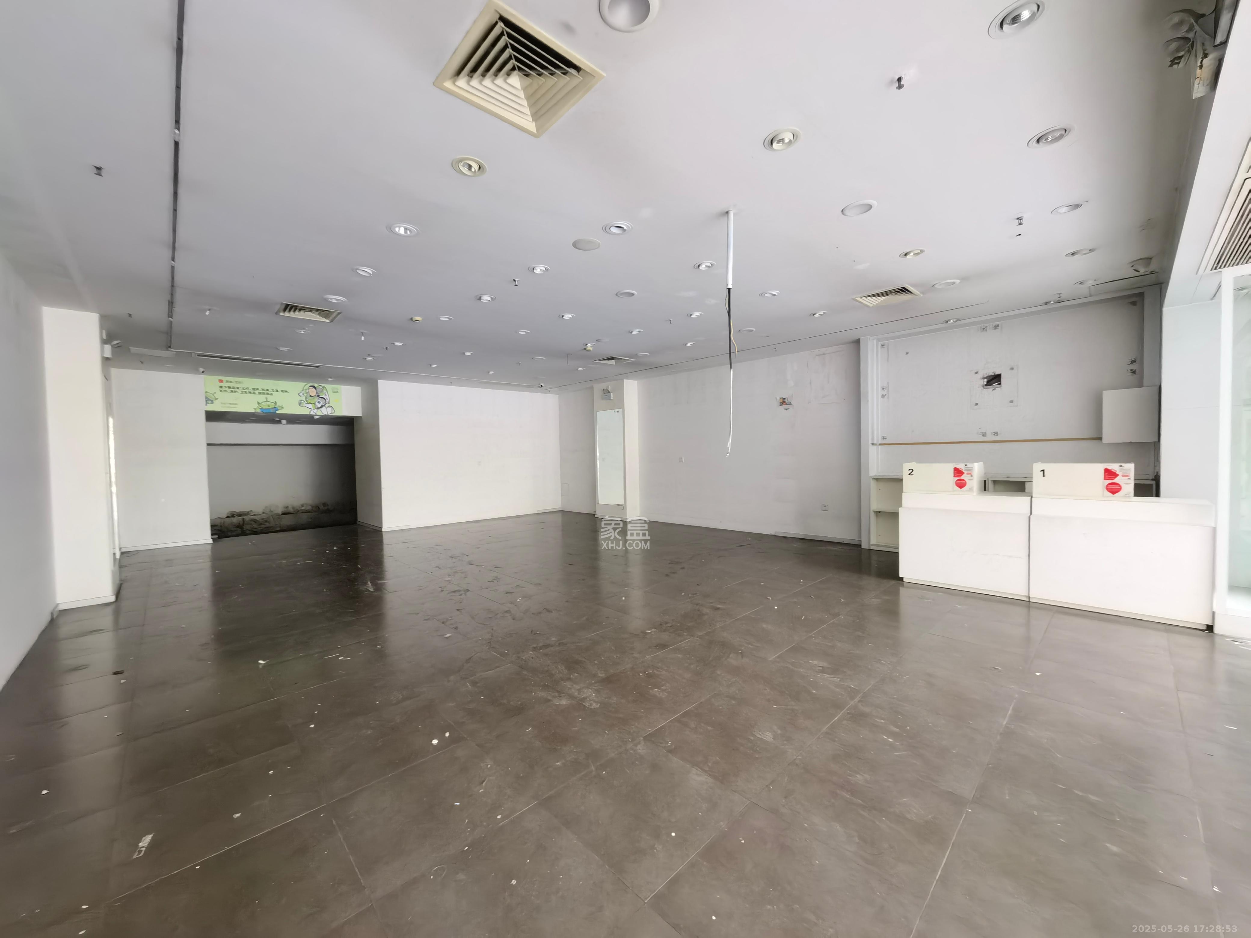 河西王府井商业广场   61.11㎡     7300.00元/月