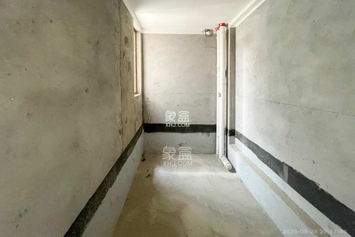 长沙雅居乐花园 4室2厅2卫 123.00万 长沙雅居乐花园 4室2厅2卫 123.00万卫生间