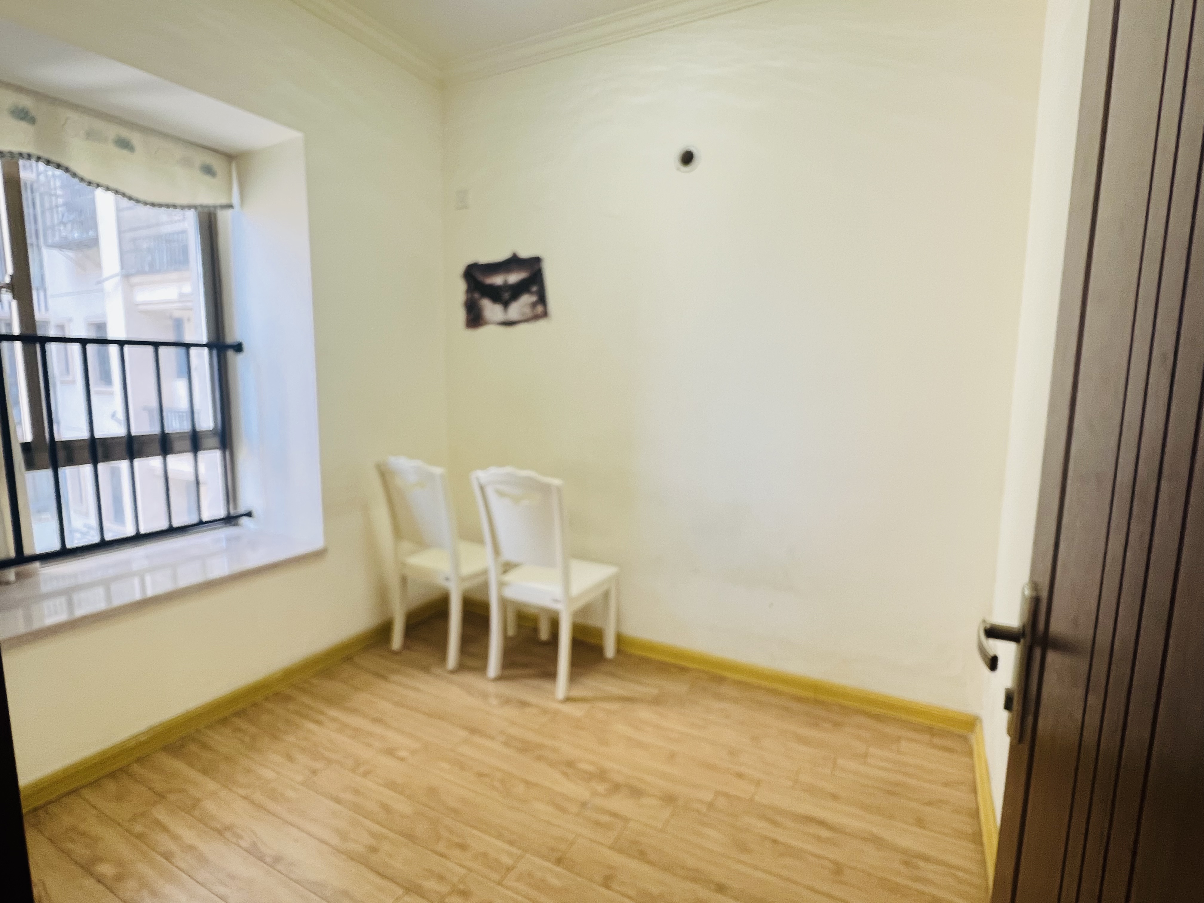 碧桂园 3室2厅1卫 1500.0元/月 碧桂园 3室2厅1卫 1500.0元/月室内图