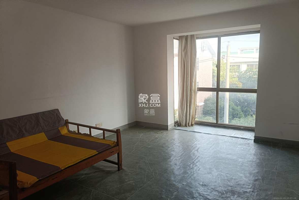 金峰小区北院(七里营社区)  4室2厅1卫    1600.0元/月 金峰小区北院(七里营社区)  4室2厅1卫    1600.0元/月室内图