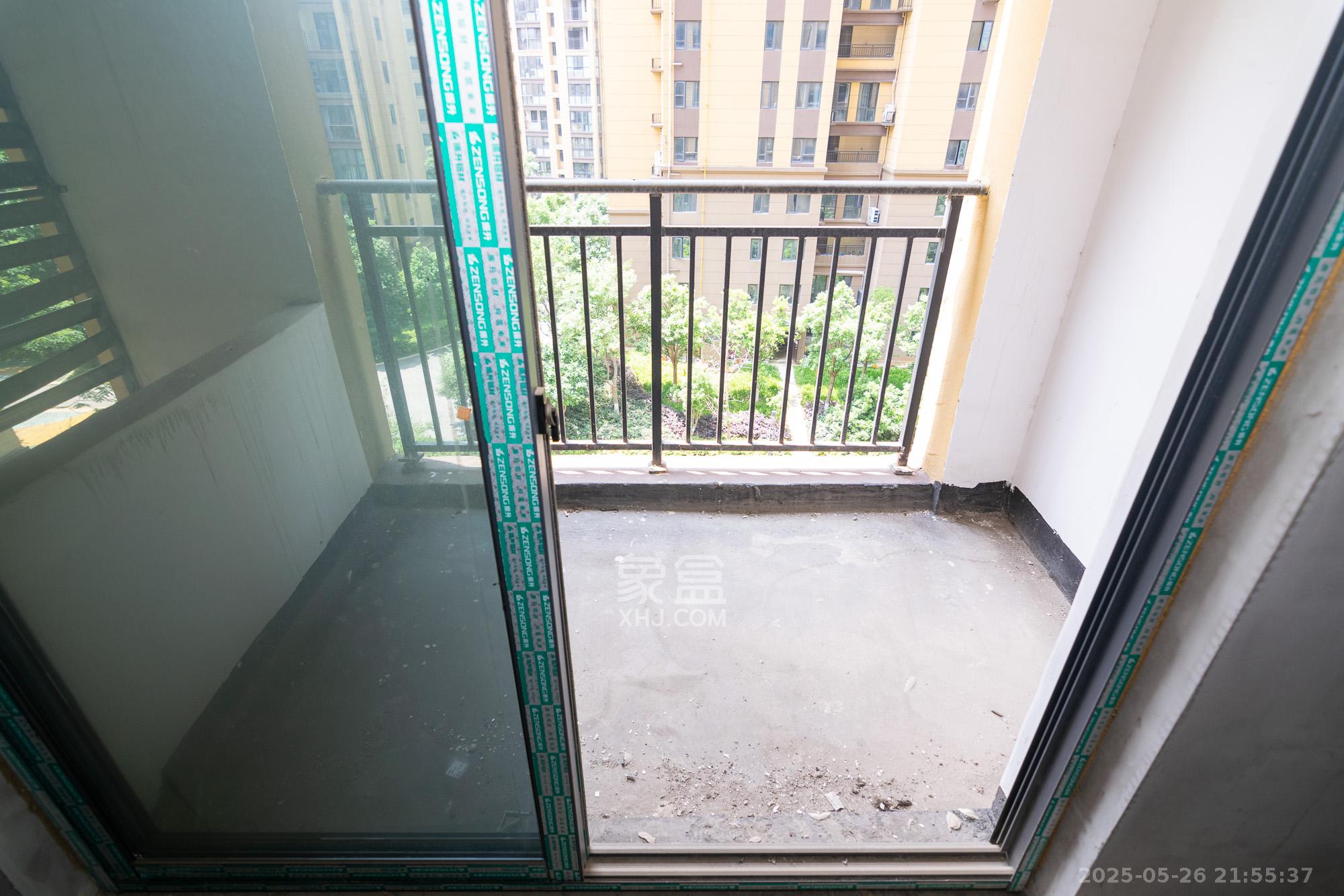 澳海谷山府 4室2厅2卫 85.0万 澳海谷山府 4室2厅2卫 85.0万阳台