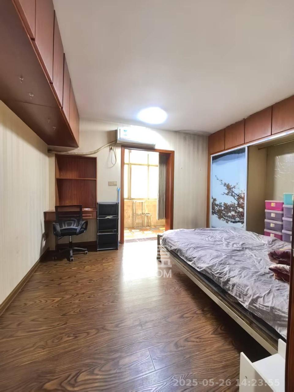 红花坡社区  2室1厅1卫   1500.00元/月室内图