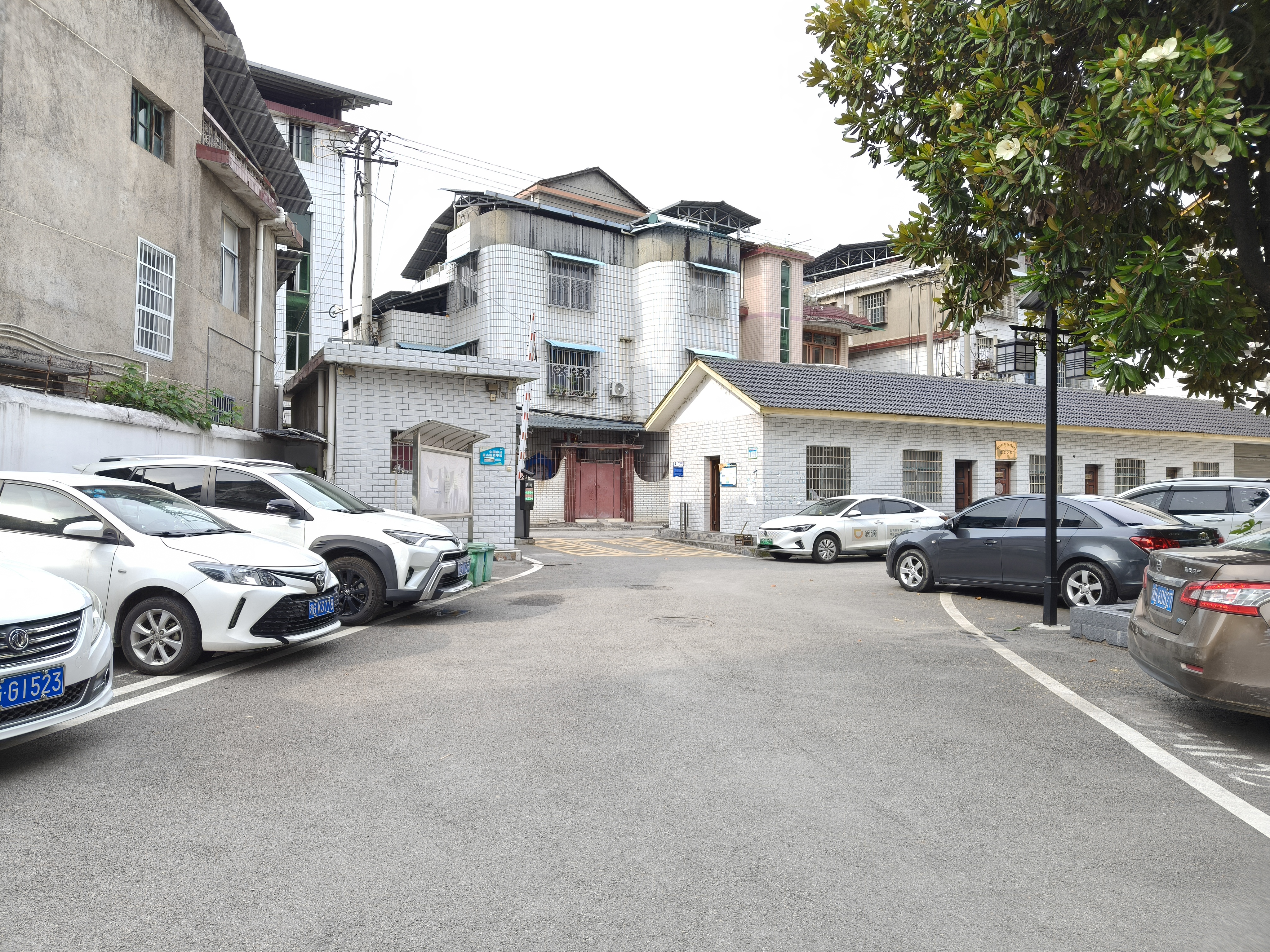 水文站宿舍  2室1厅1卫   35.00万客厅