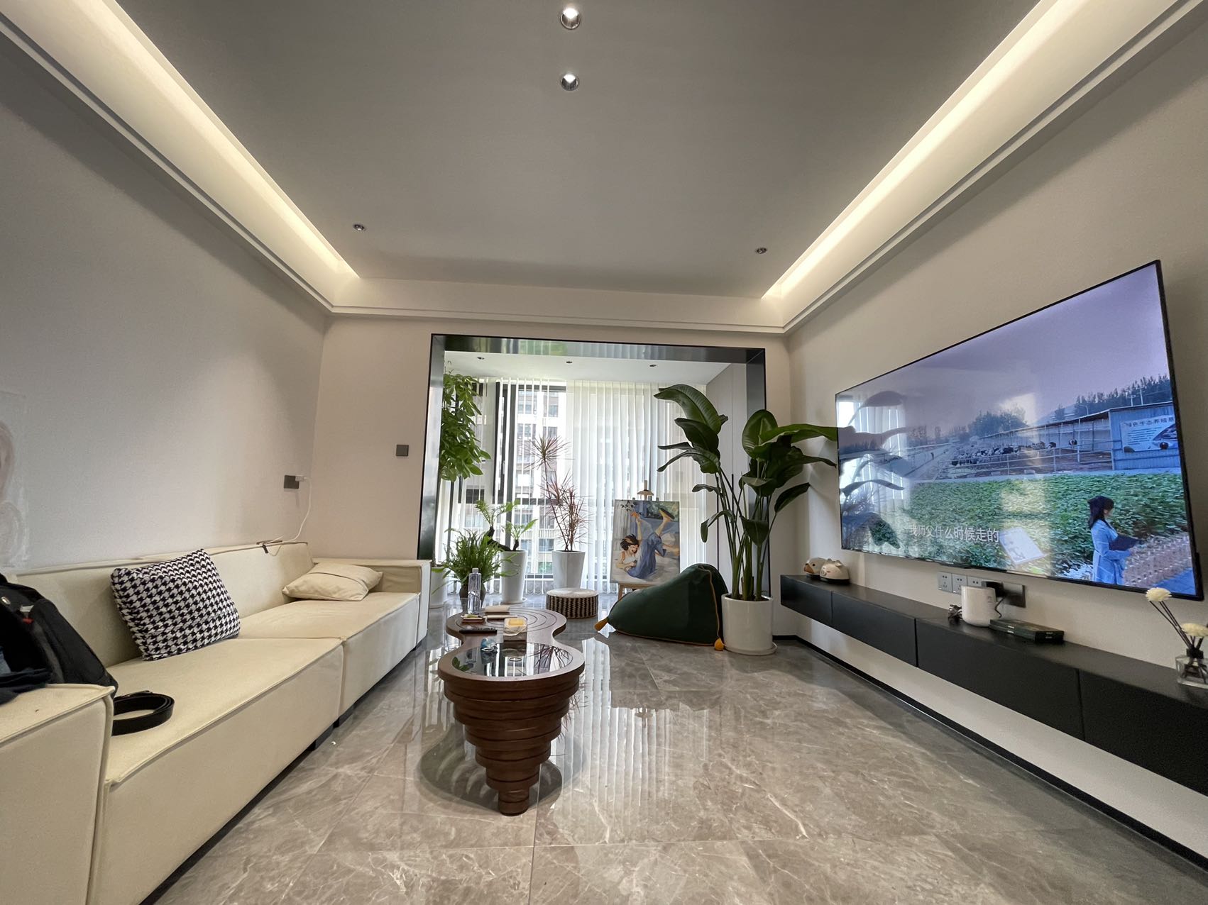 恩祥新城 4室2厅2卫 6200.0元/月 恩祥新城 4室2厅2卫 6200.0元/月室内图