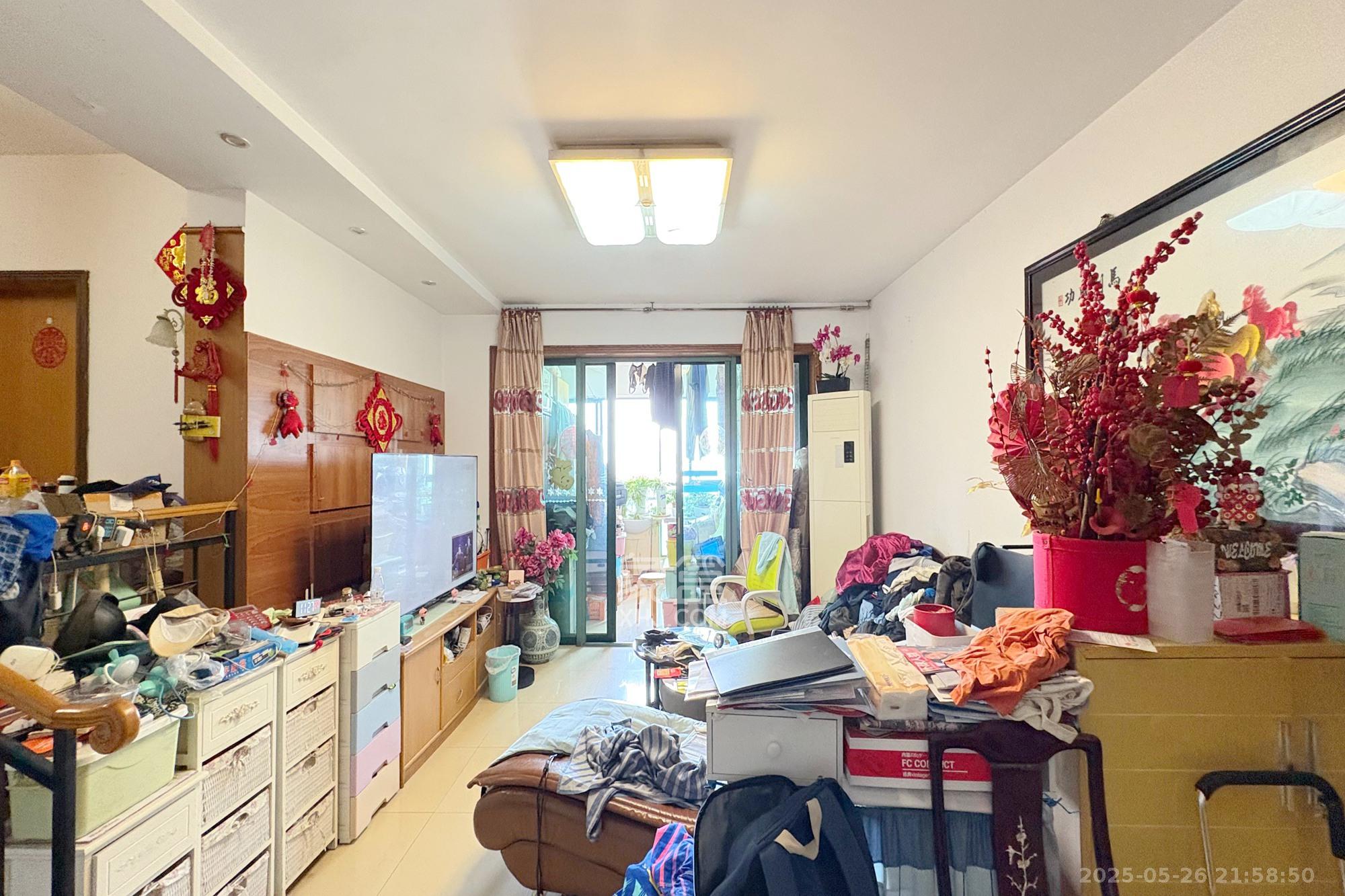 王府花园 3室2厅2卫 107.0万 王府花园 3室2厅2卫 107.0万客厅