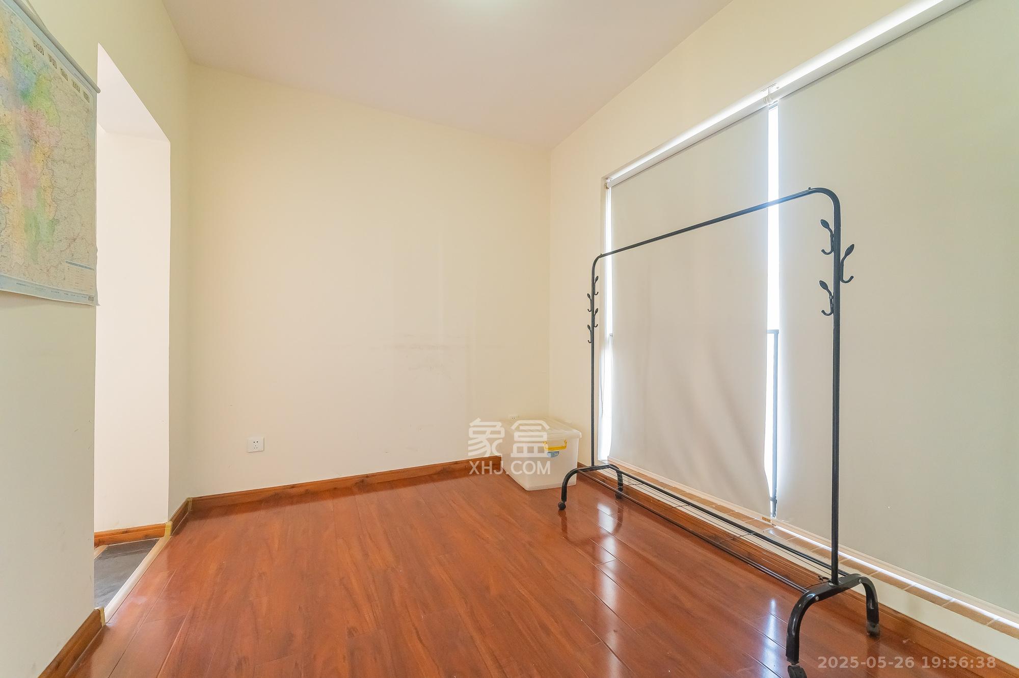 华润五彩城 1室1厅1卫 52.8万 华润五彩城 1室1厅1卫 52.8万卧室