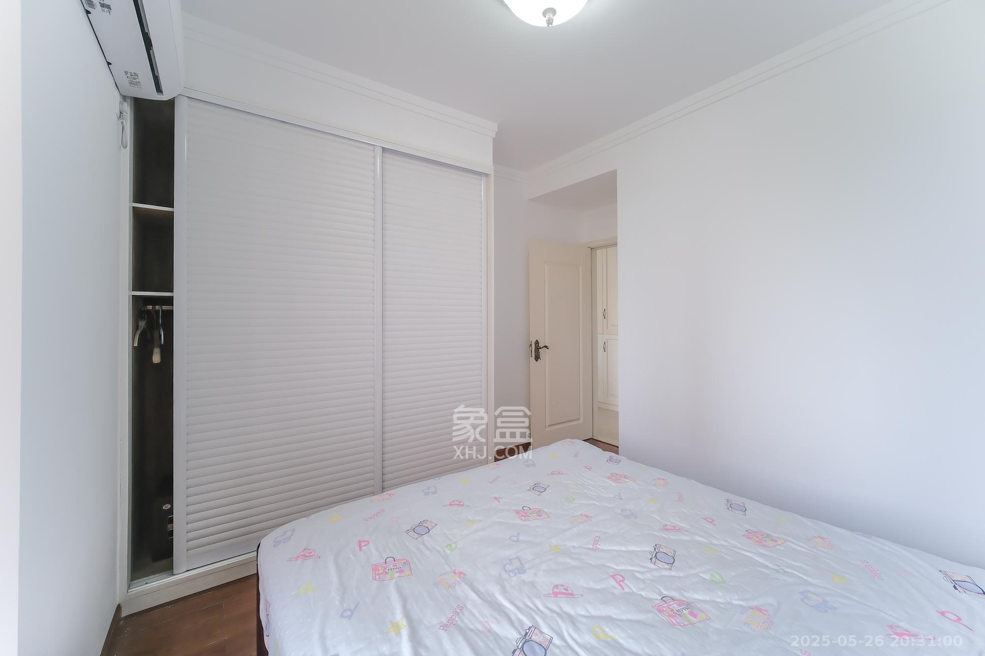 三一街区  3室2厅2卫    85.8万 三一街区  3室2厅2卫    85.8万卧室