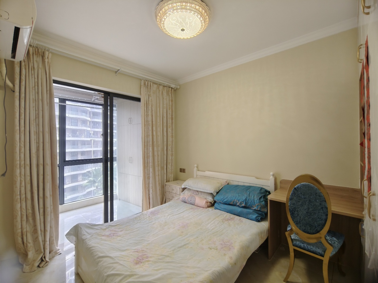 绿地海长流一期  3室2厅1卫    116.0万 绿地海长流一期  3室2厅1卫    116.0万室内图