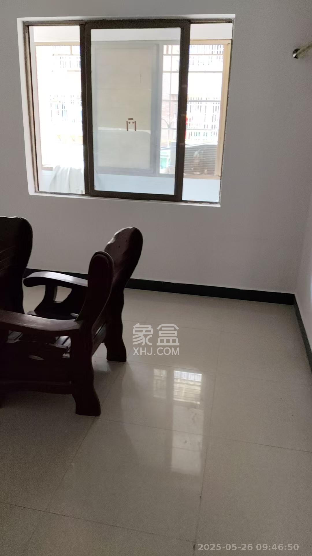 新路小区  3室2厅1卫    2000.0元/月 新路小区  3室2厅1卫    2000.0元/月室内图