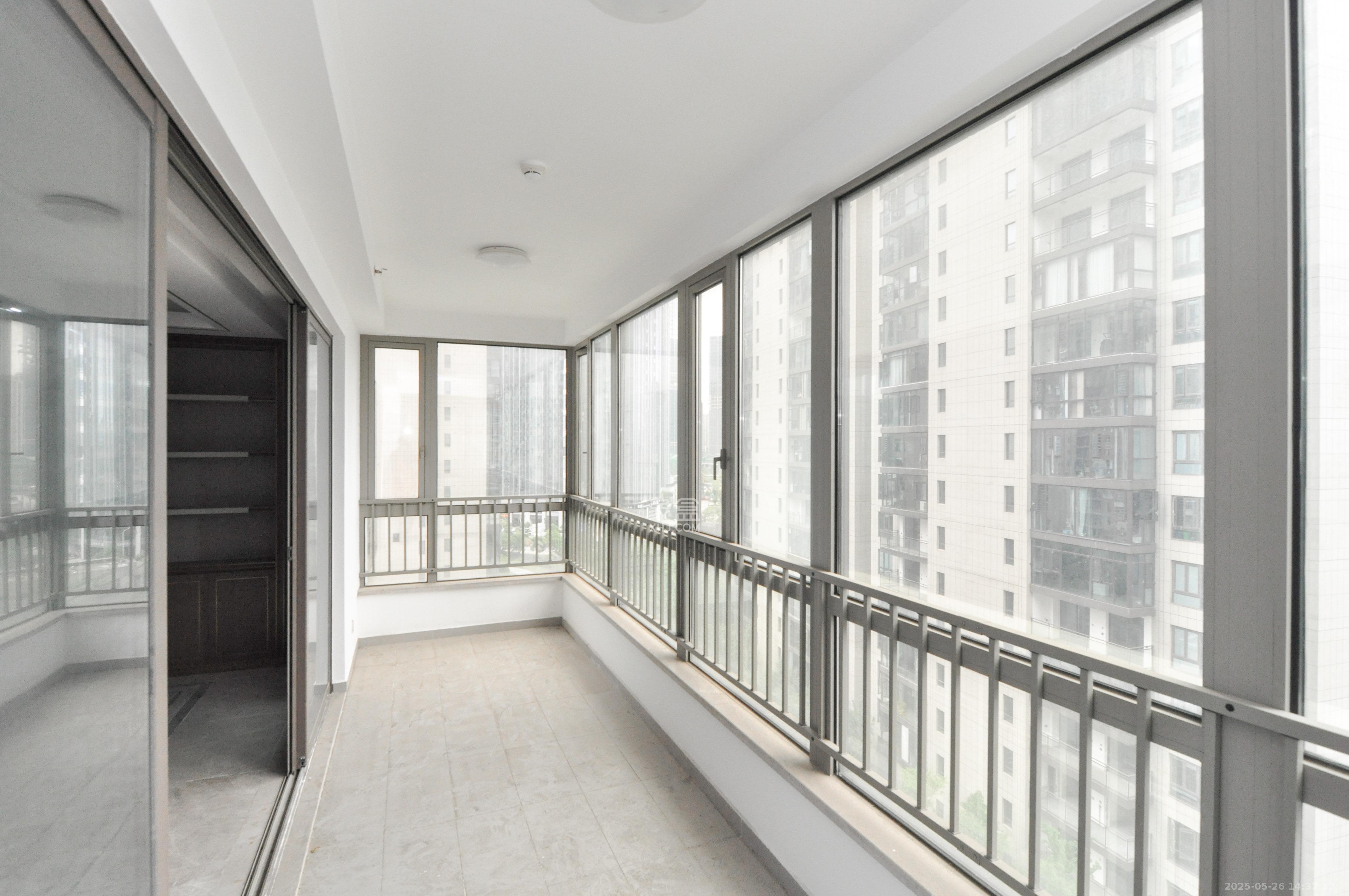 梅溪湖金茂湾 4室2厅2卫 315.0万 梅溪湖金茂湾 4室2厅2卫 315.0万其他