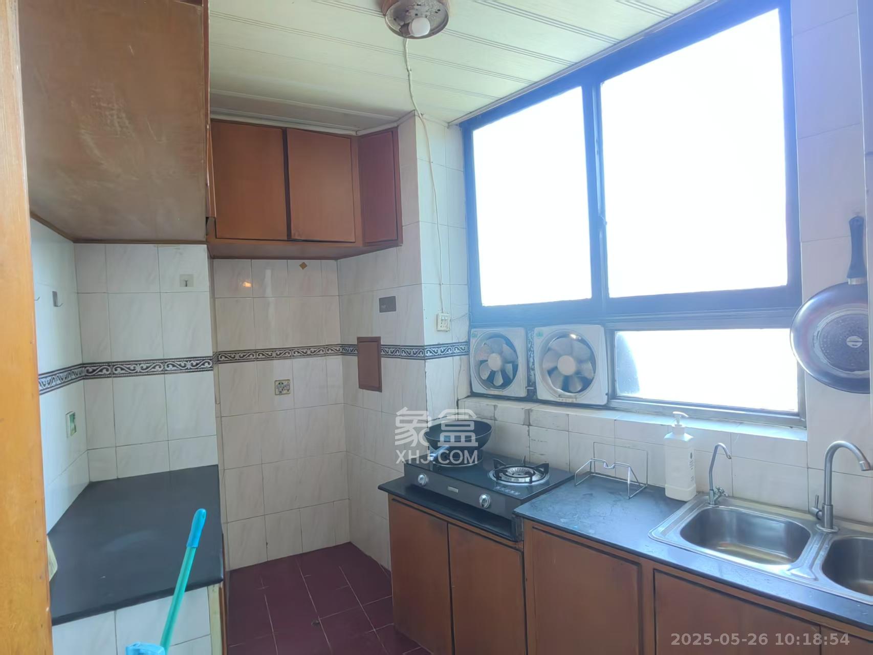 省粮食局宿舍北院  2室1厅1卫    2000.0元/月 省粮食局宿舍北院  2室1厅1卫    2000.0元/月室内图