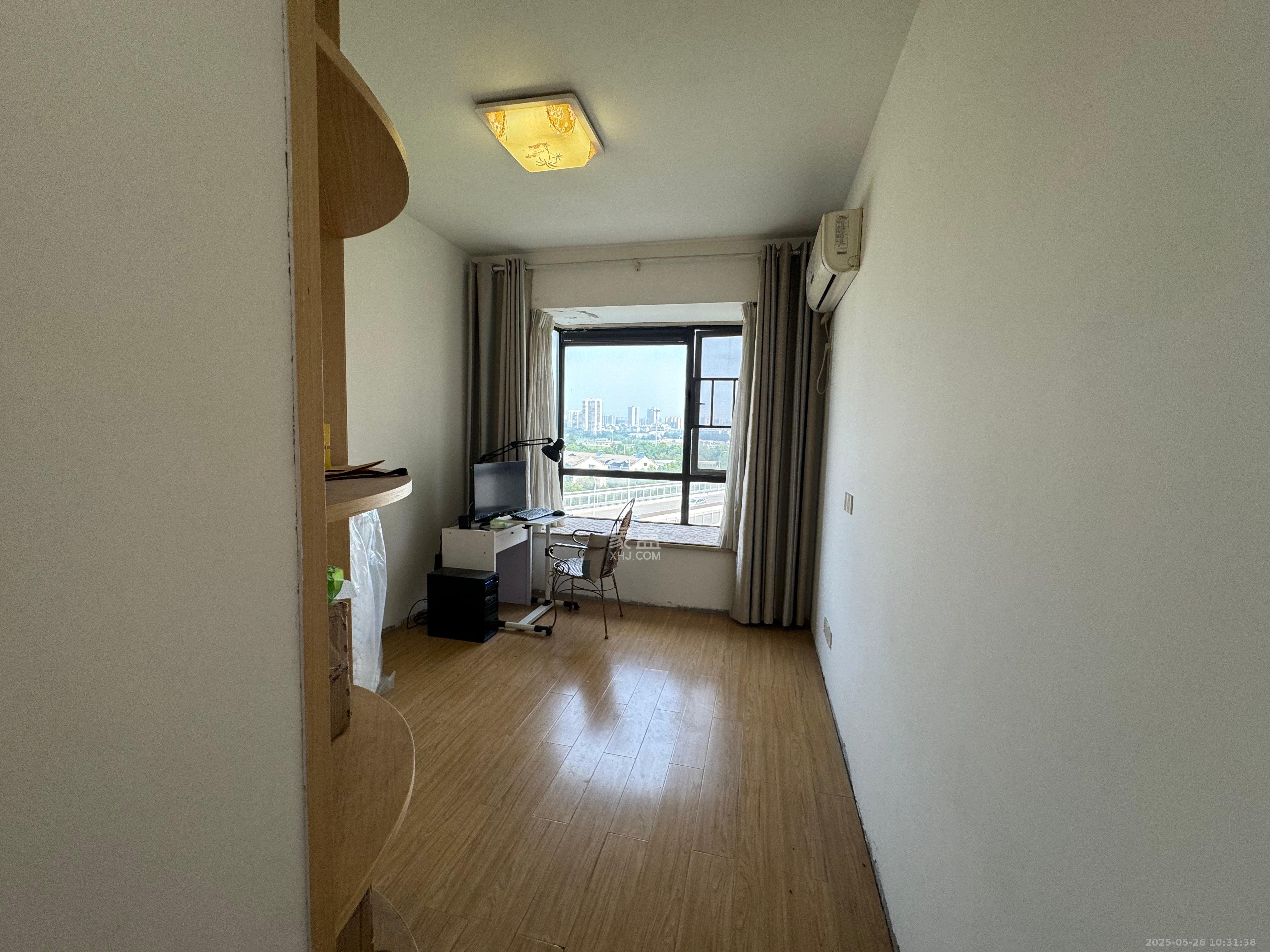 上东辛顿公寓 2室1厅1卫 2400.0元/月 上东辛顿公寓 2室1厅1卫 2400.0元/月室内图