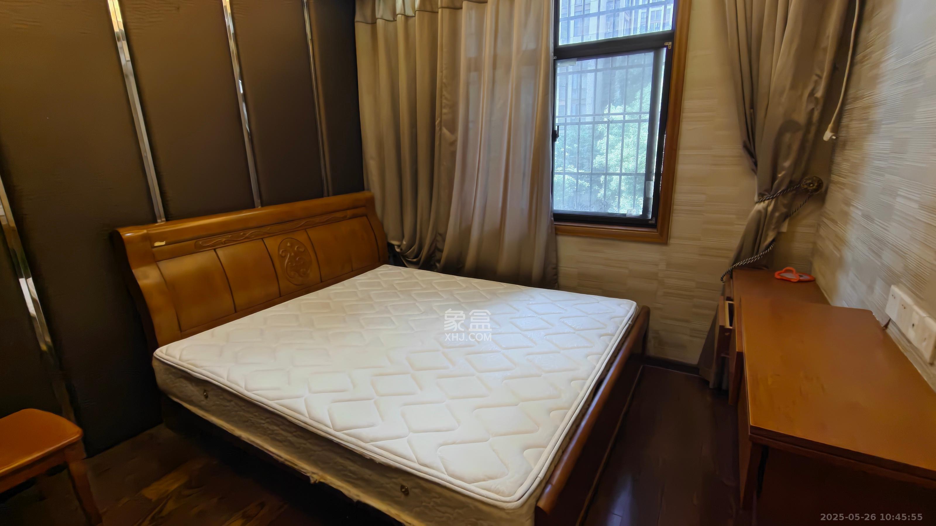 三景华御  3室1厅1卫   1600.00元/月室内图
