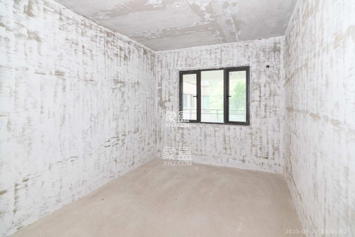 润和谷山郡(悦禧山庄水榭花都) 5室2厅2卫 160.0万 润和谷山郡(悦禧山庄水榭花都) 5室2厅2卫 160.0万卧室