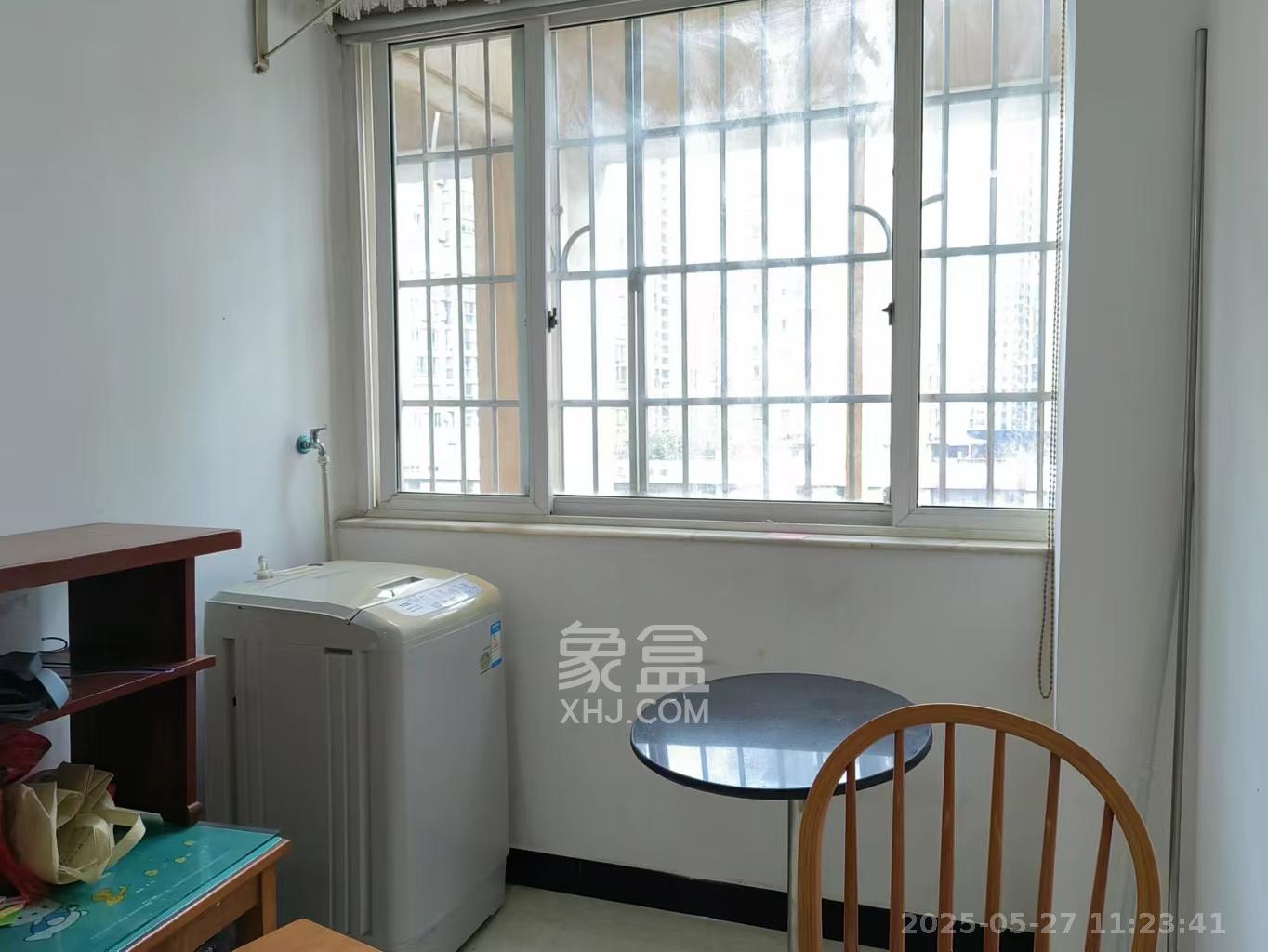 建鸿达现代公寓  2室1厅1卫    2200.0元/月 建鸿达现代公寓  2室1厅1卫    2200.0元/月室内图