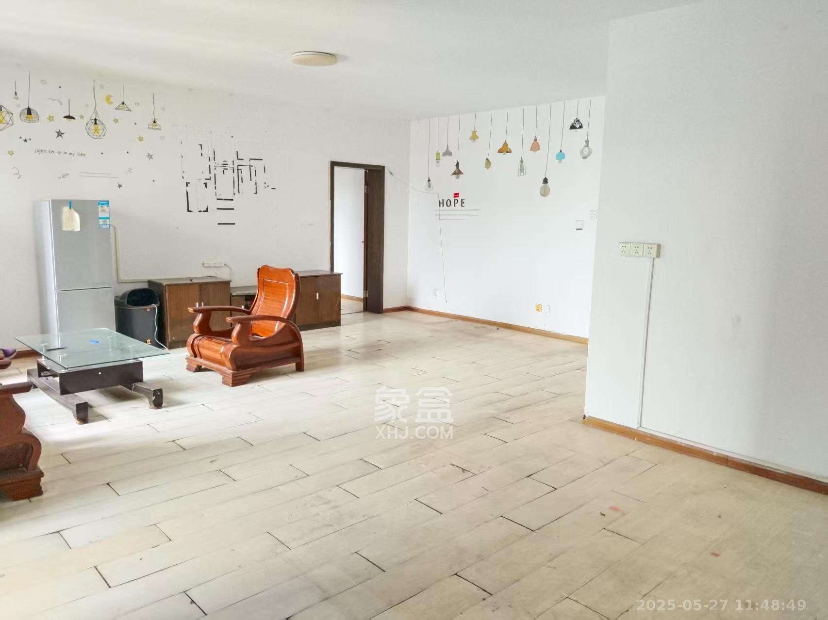 王府井公寓(福源公寓) 3室2厅2卫 4980.0元/月 王府井公寓(福源公寓) 3室2厅2卫 4980.0元/月室内图