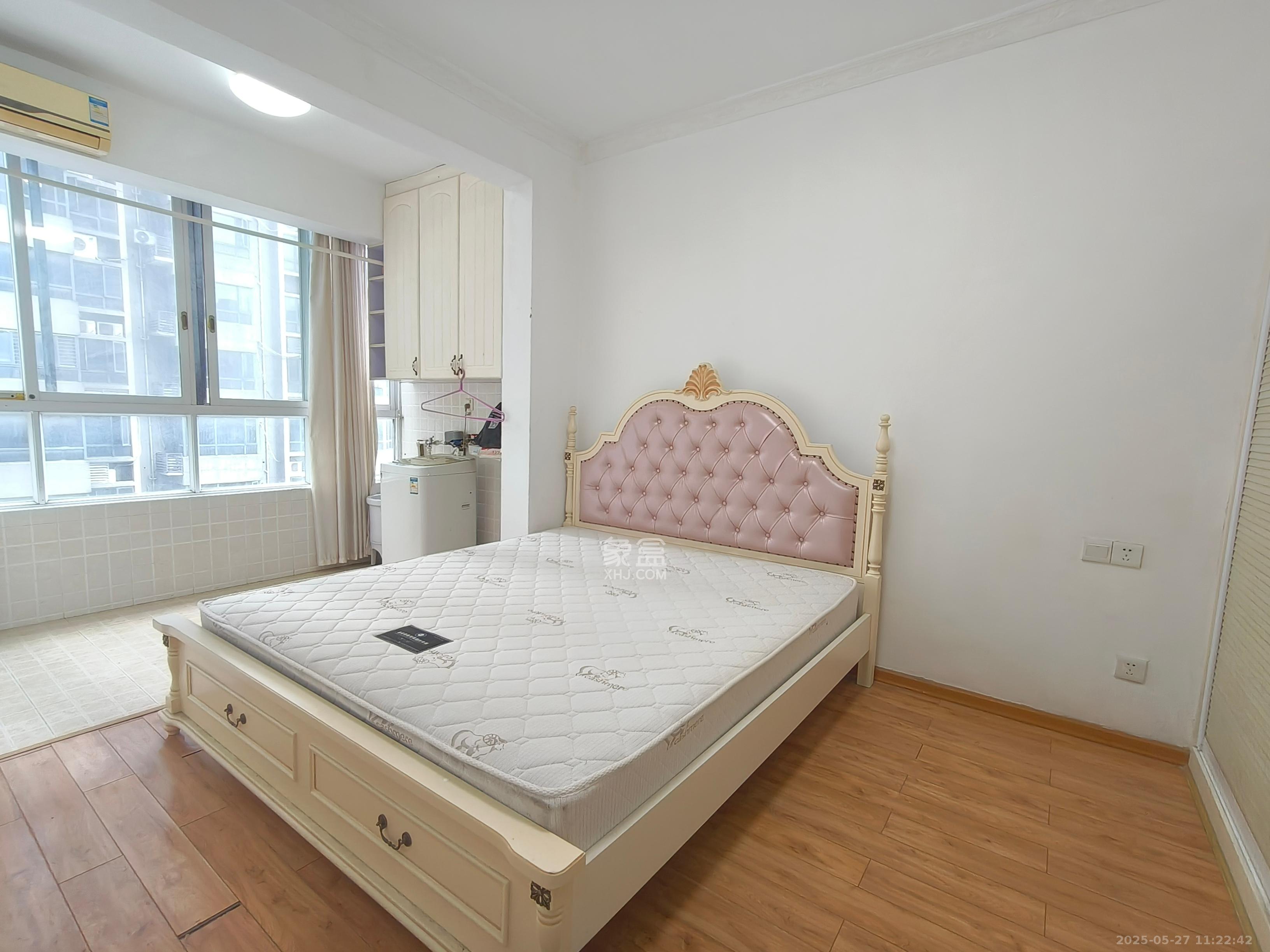 五一大道202(中环壹世界)  2室2厅1卫    3200.0元/月 五一大道202(中环壹世界)  2室2厅1卫    3200.0元/月室内图