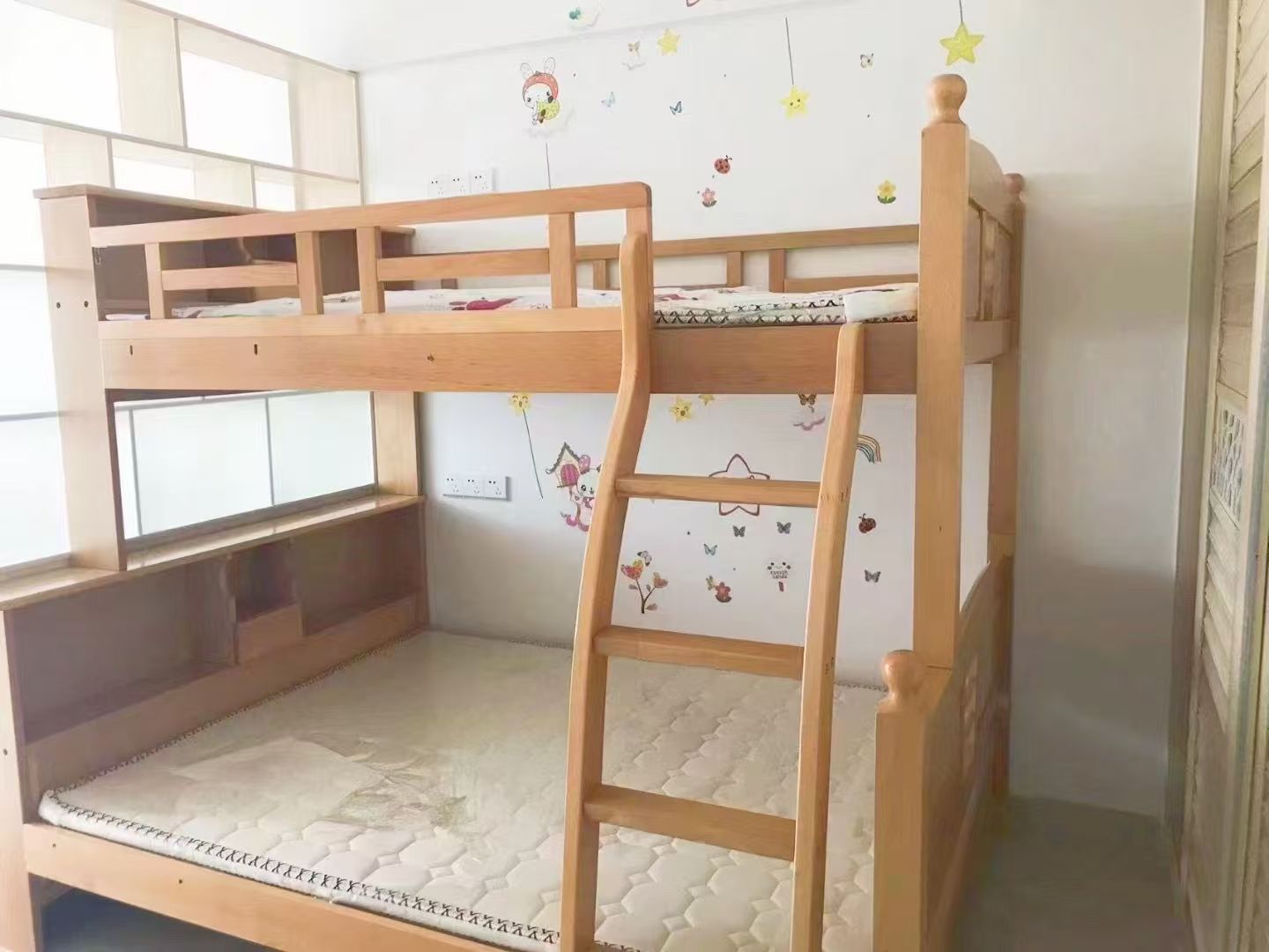 中景花园  1室1厅1卫   1600.00元/月室内图