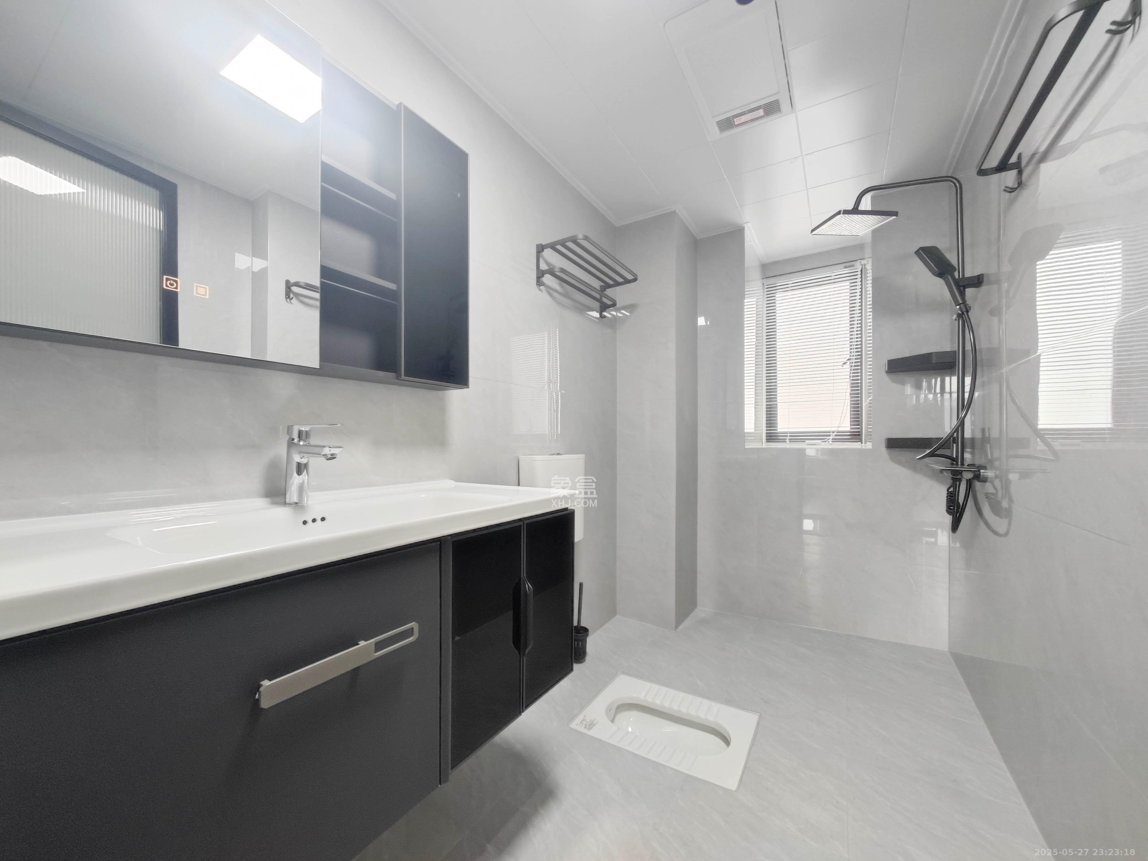 合能枫丹丽舍(柏悦名苑) 3室2厅2卫 129.8万 合能枫丹丽舍(柏悦名苑) 3室2厅2卫 129.8万卫生间