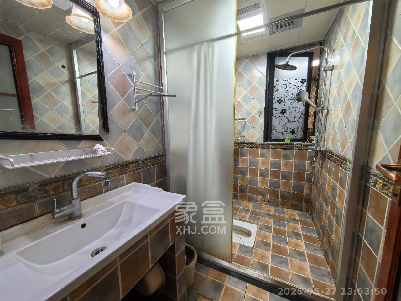 达美D6区  3室2厅2卫   3200.00元/月室内图