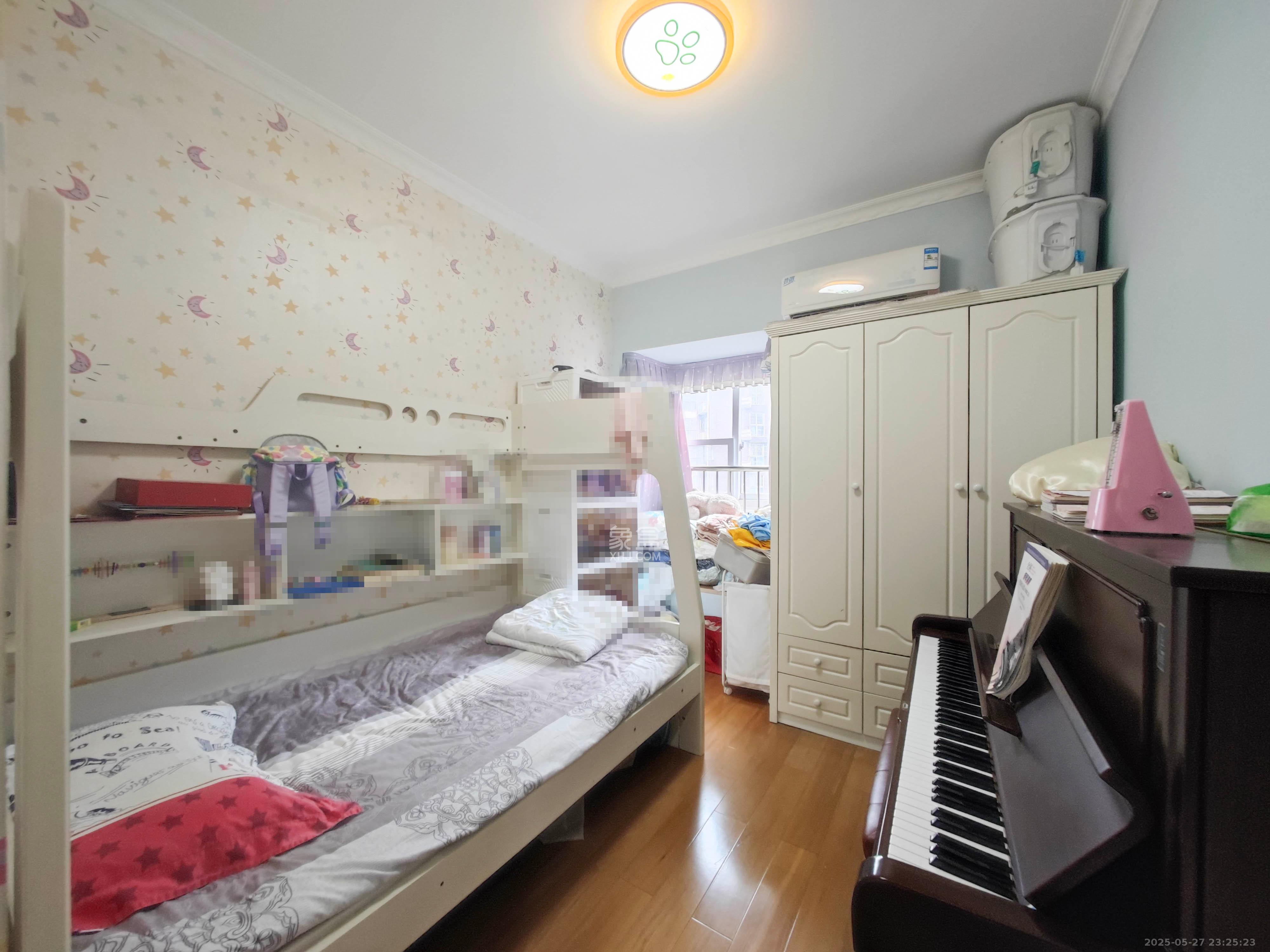 湘府十城(汇财御景湾新寓,汇财国际) 3室2厅2卫 98.0万 湘府十城(汇财御景湾新寓,汇财国际) 3室2厅2卫 98.0万卧室