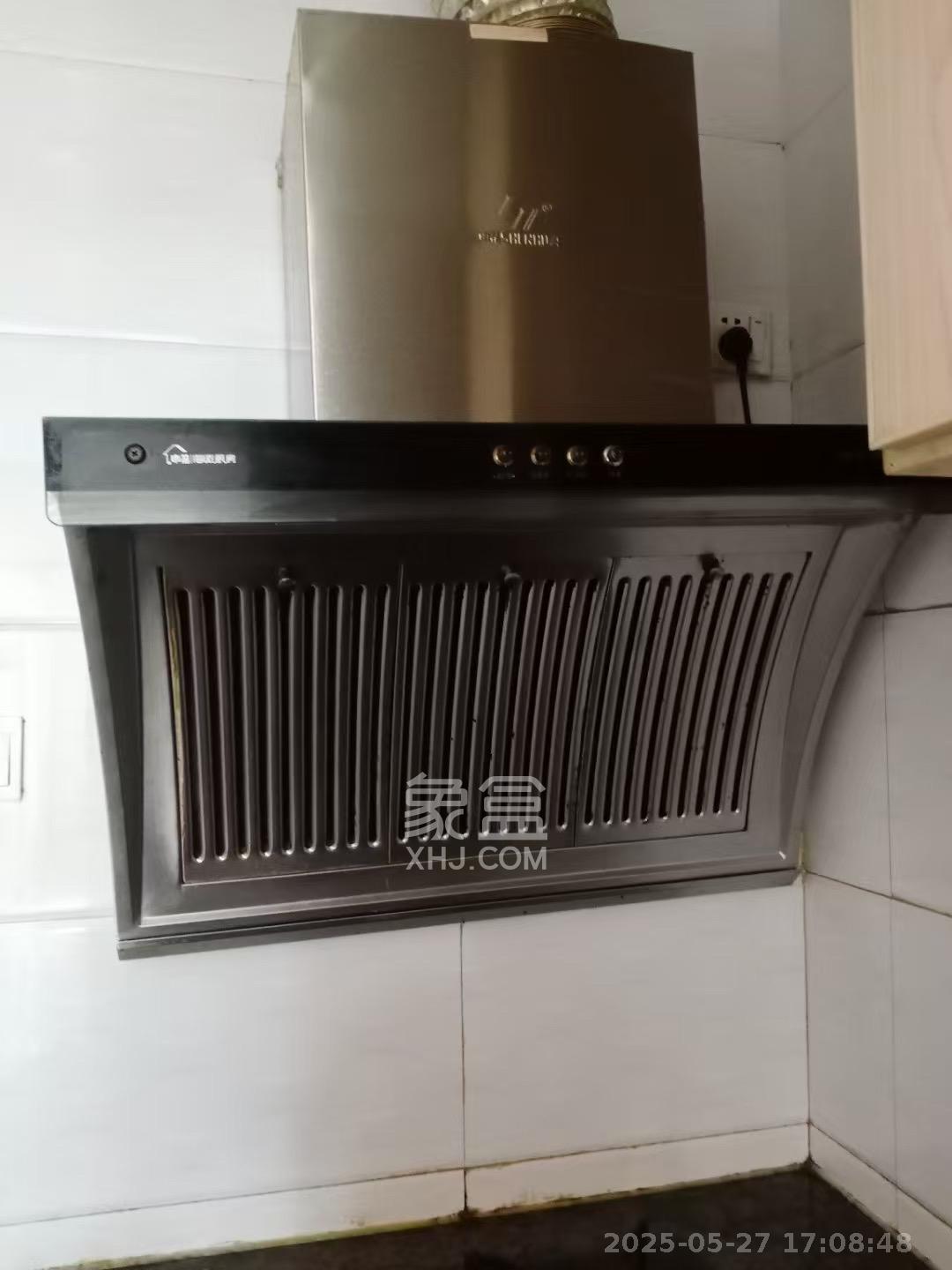 骑龙安置小区 1室1厅1卫 1300.0元/月 骑龙安置小区 1室1厅1卫 1300.0元/月室内图