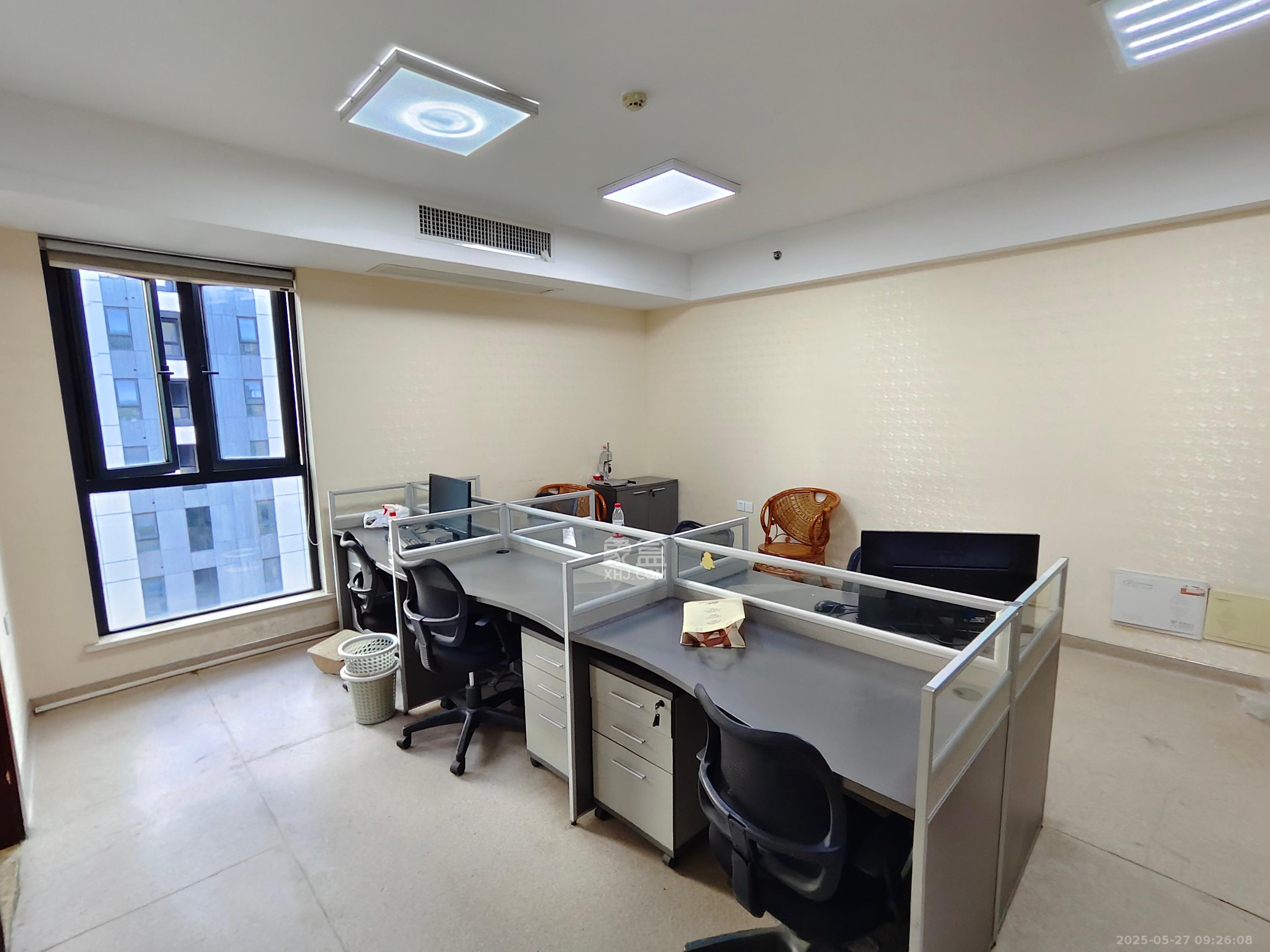 德思勤城市广场(宝格丽公寓) 2室2厅1卫 4500.0元/月 德思勤城市广场(宝格丽公寓) 2室2厅1卫 4500.0元/月室内图