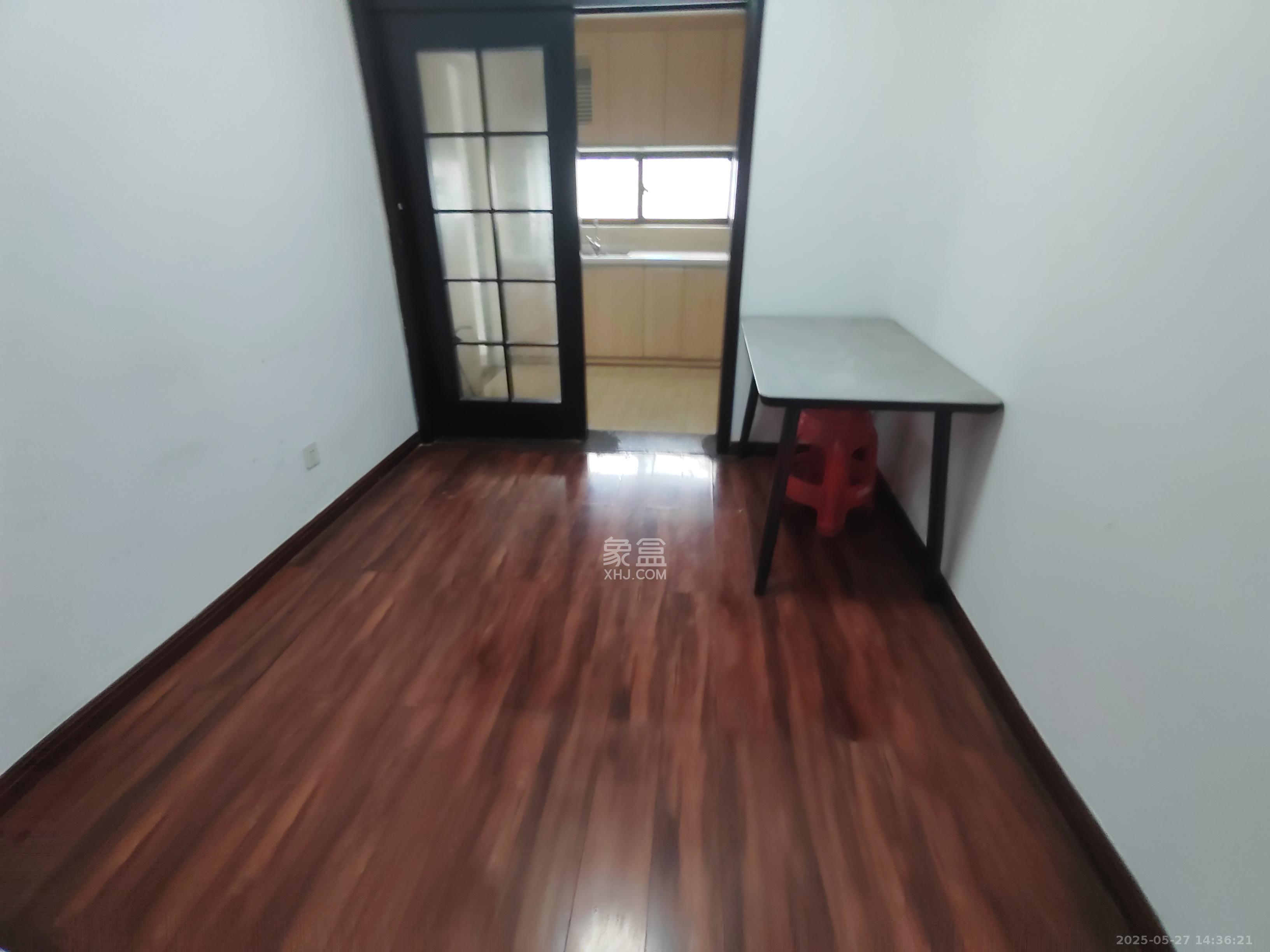 绿地中央广场  3室2厅2卫    3300.0元/月 绿地中央广场  3室2厅2卫    3300.0元/月室内图