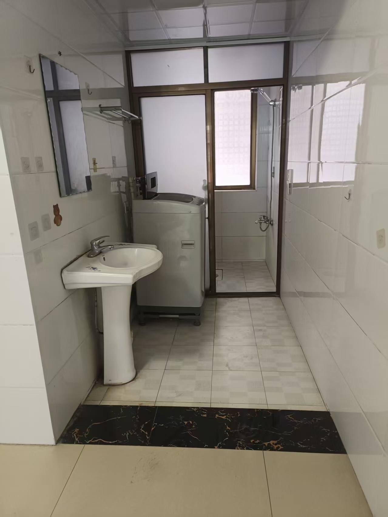 马良村散盘  2室2厅1卫    800.0元/月 马良村散盘  2室2厅1卫    800.0元/月室内图