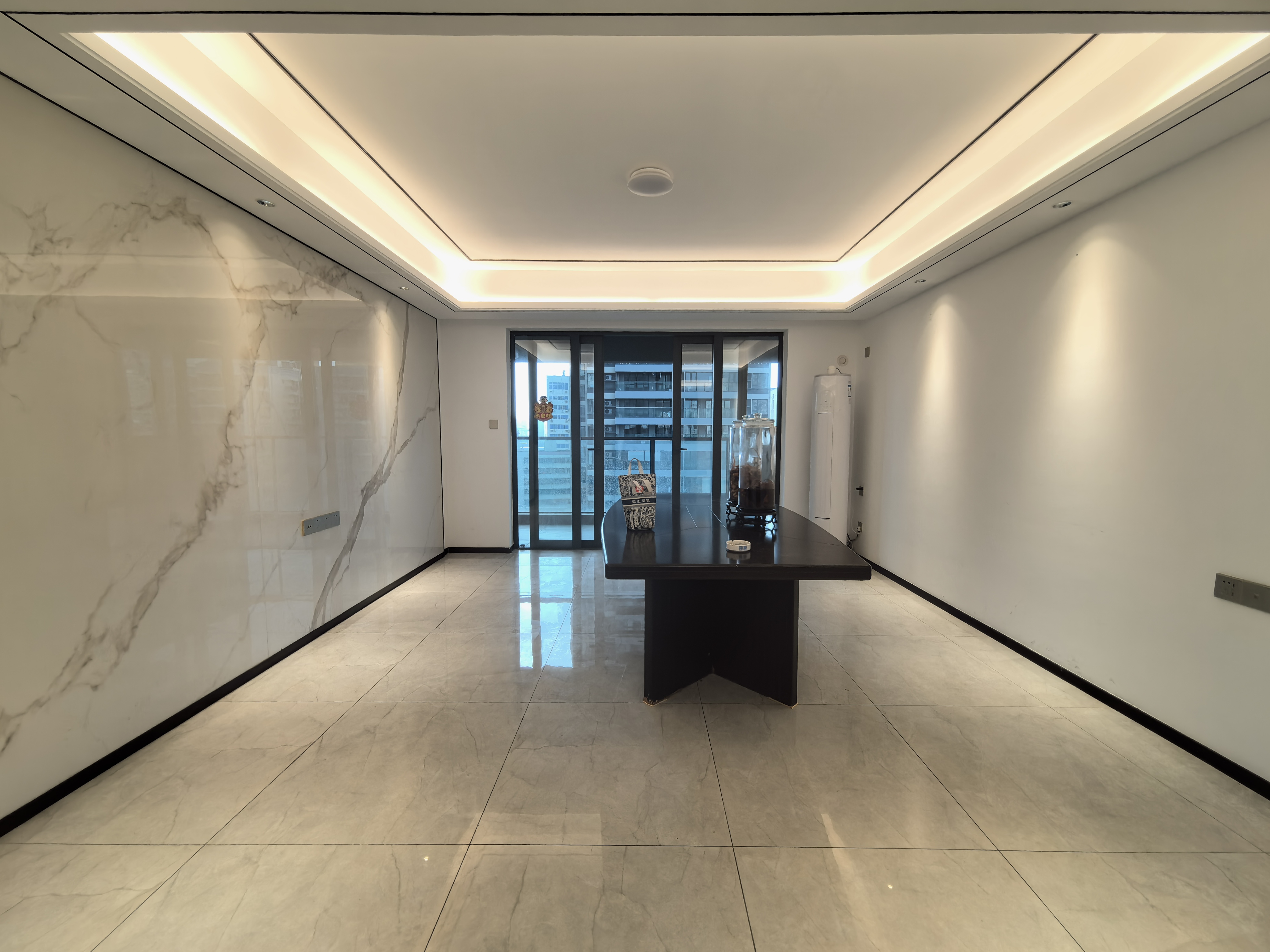 招商雍华府  4室2厅2卫    5000.0元/月 招商雍华府  4室2厅2卫    5000.0元/月