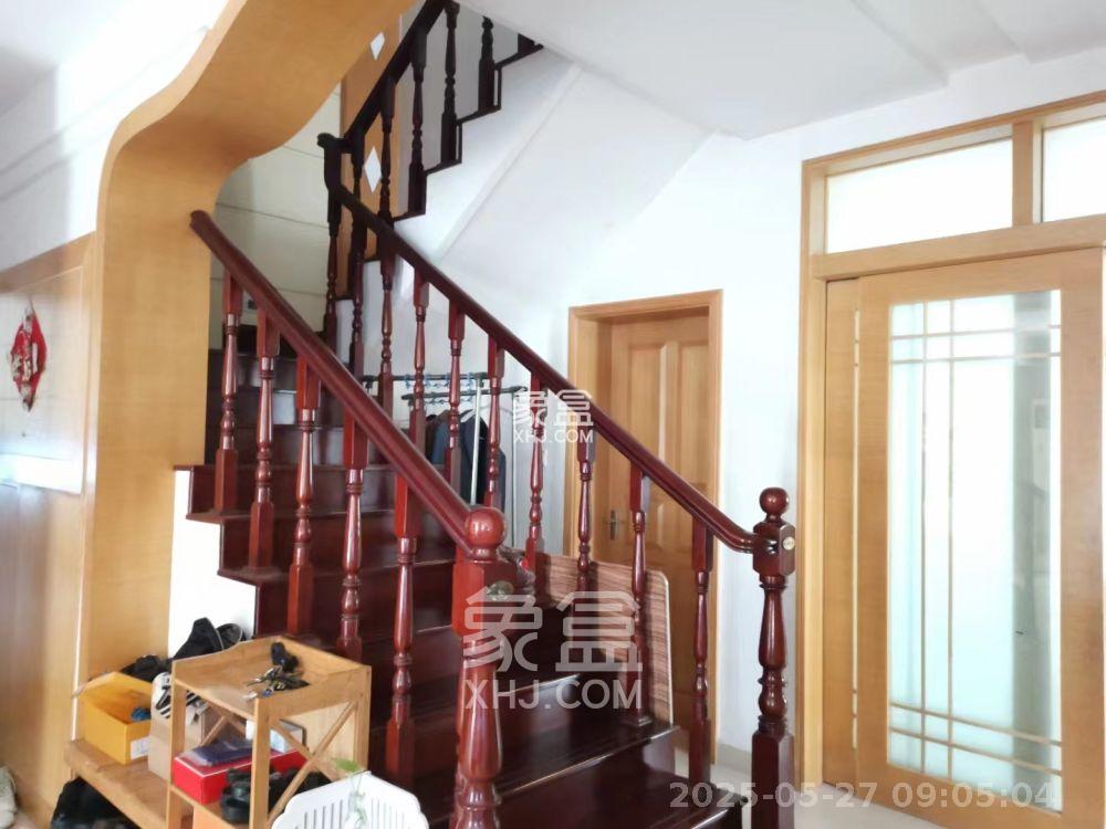 银苑山庄  4室2厅2卫    85.0万 银苑山庄  4室2厅2卫    85.0万室内图