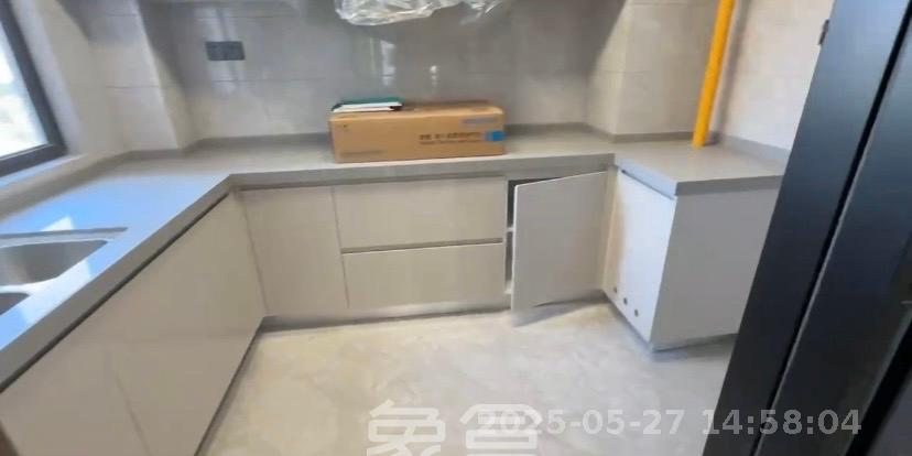 金地都会风華  4室2厅2卫   4000.00元/月室内图