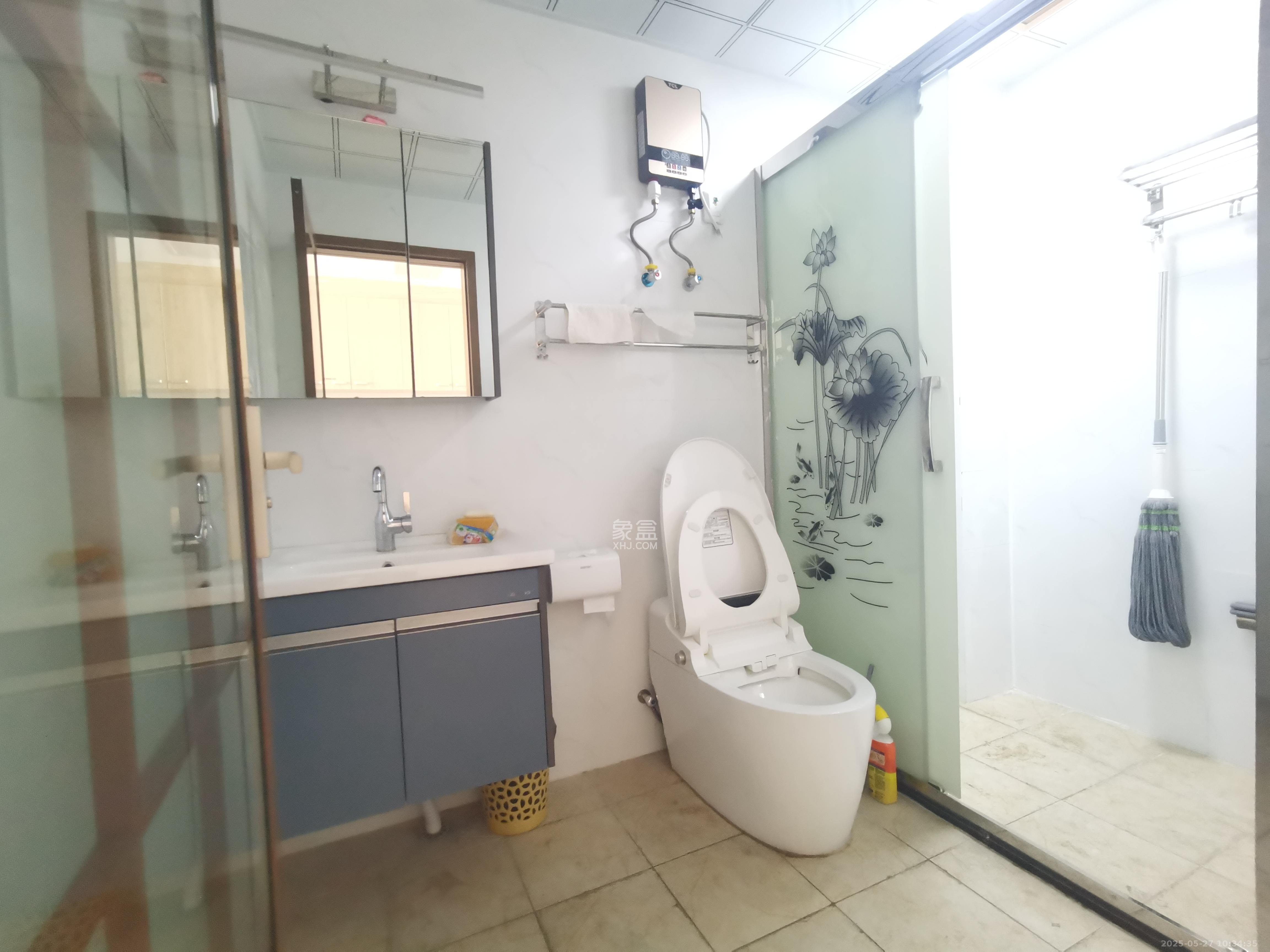 世茂铂曼 1室1厅1卫 2300.0元/月 世茂铂曼 1室1厅1卫 2300.0元/月室内图