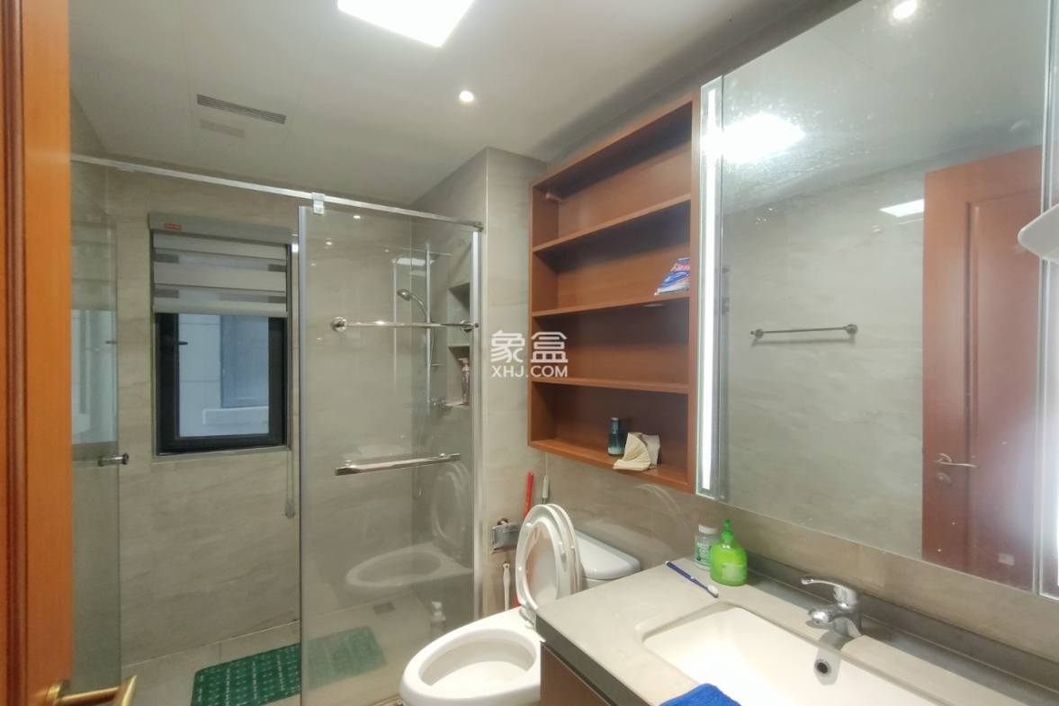 恒大华府  2室2厅1卫    65.0万 恒大华府  2室2厅1卫    65.0万室内图