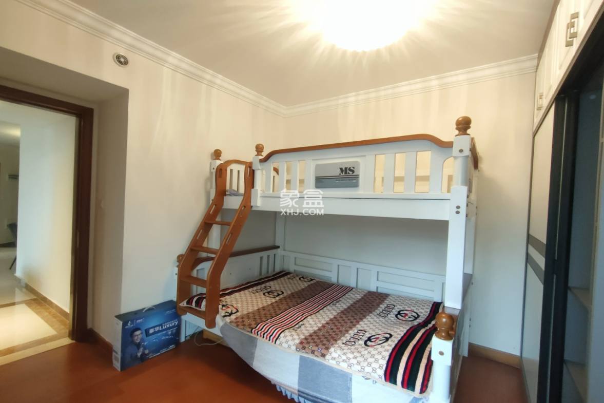 恒大华府  2室2厅1卫    65.0万 恒大华府  2室2厅1卫    65.0万室内图