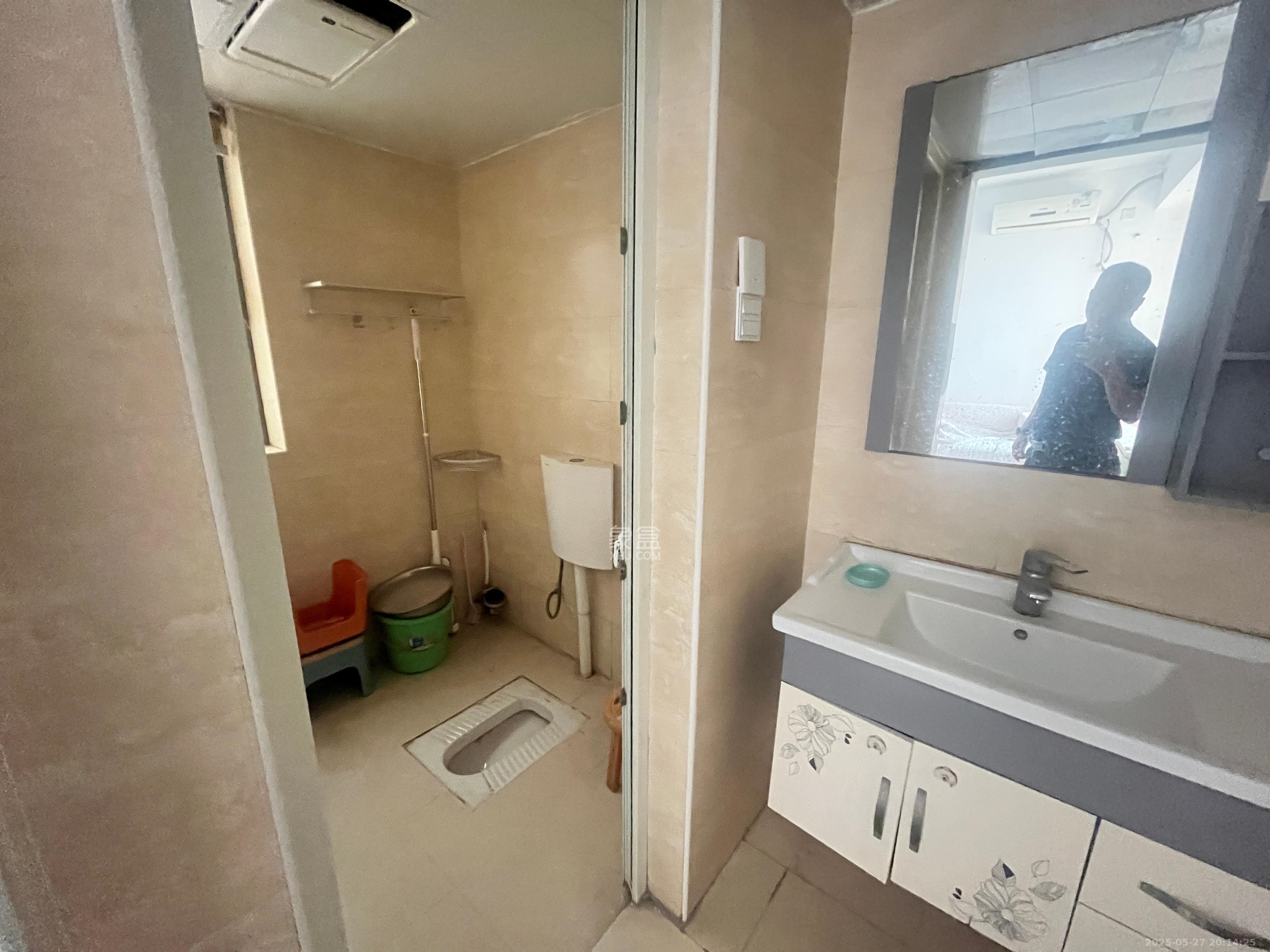 怡海星城 1室2厅1卫 1200.0元/月 怡海星城 1室2厅1卫 1200.0元/月室内图