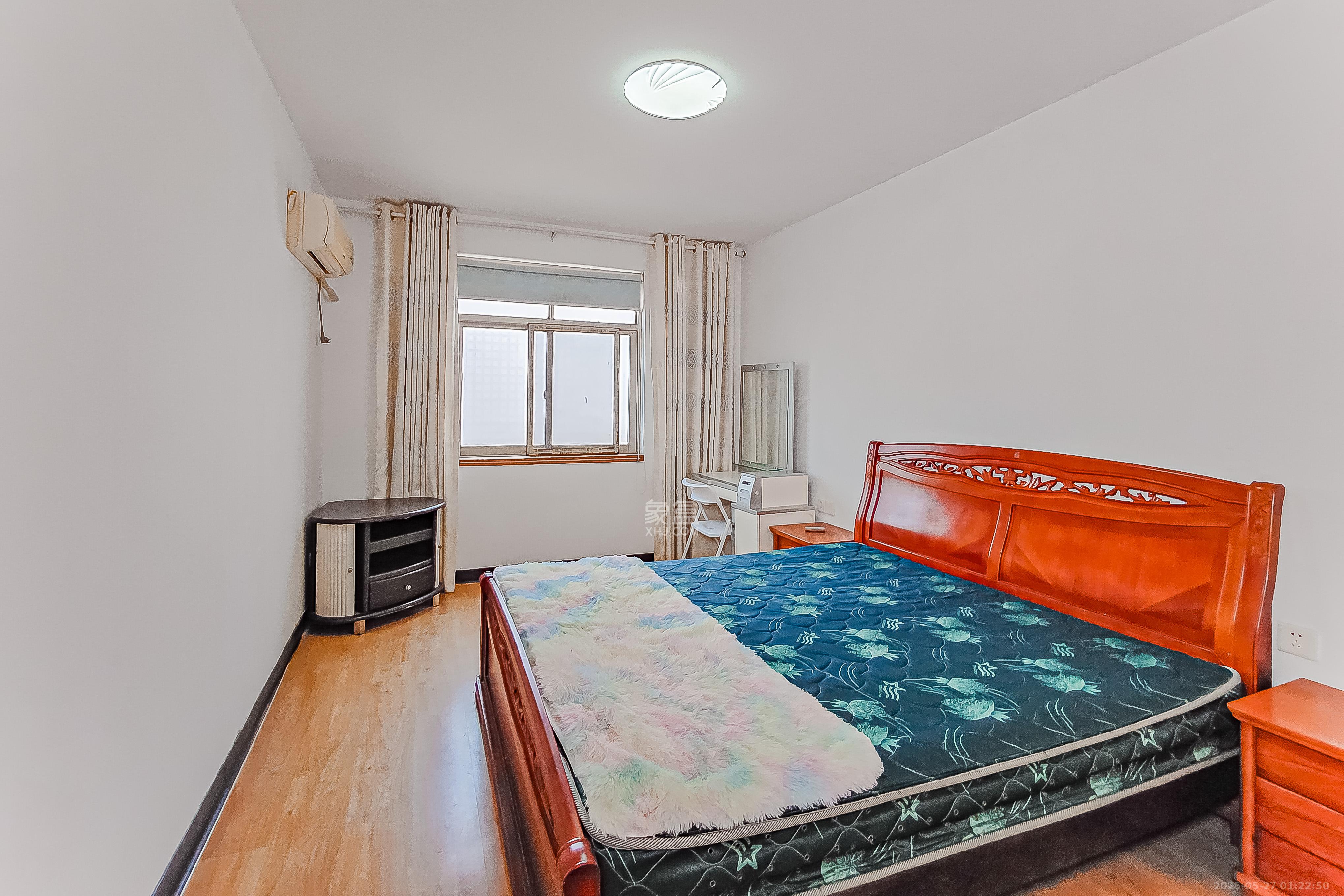 裕农街散盘 3室1厅1卫 50.0万 裕农街散盘 3室1厅1卫 50.0万卧室